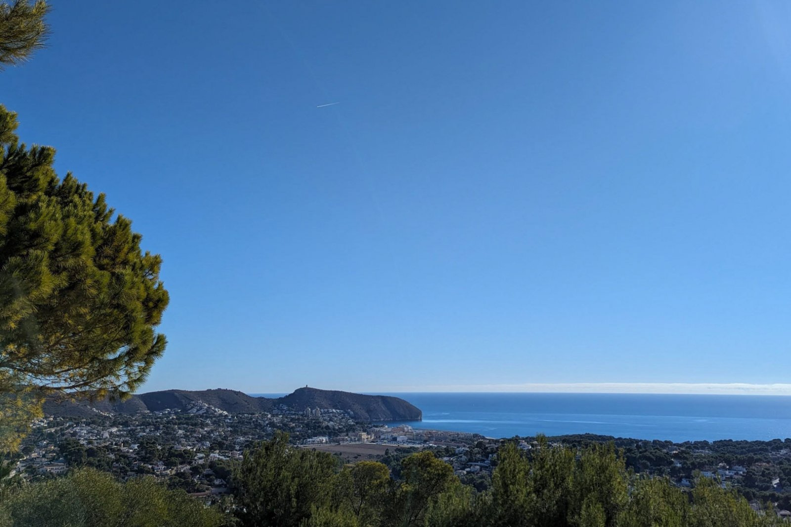 8114MOR Neubauvilla im Bau mit Panoramablick auf das Meer zum Verkauf in Moraira.