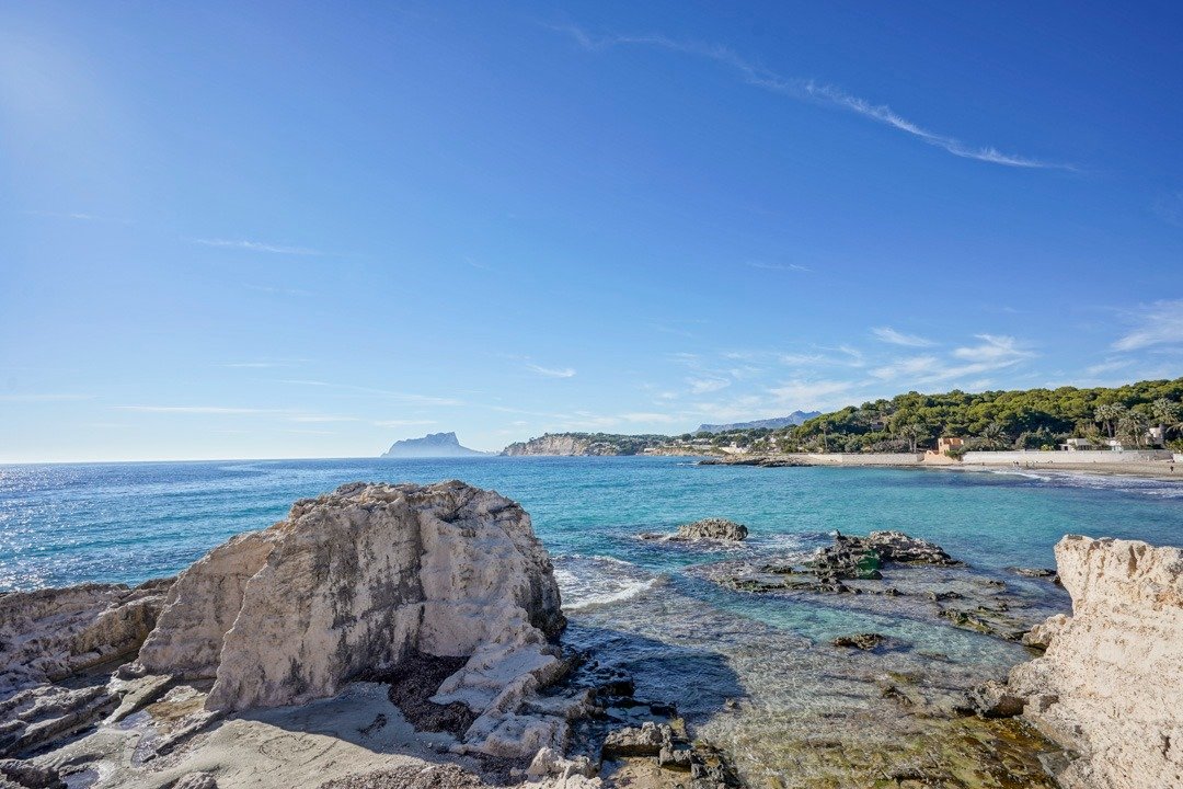 8114MOR Neubauvilla im Bau mit Panoramablick auf das Meer zum Verkauf in Moraira.