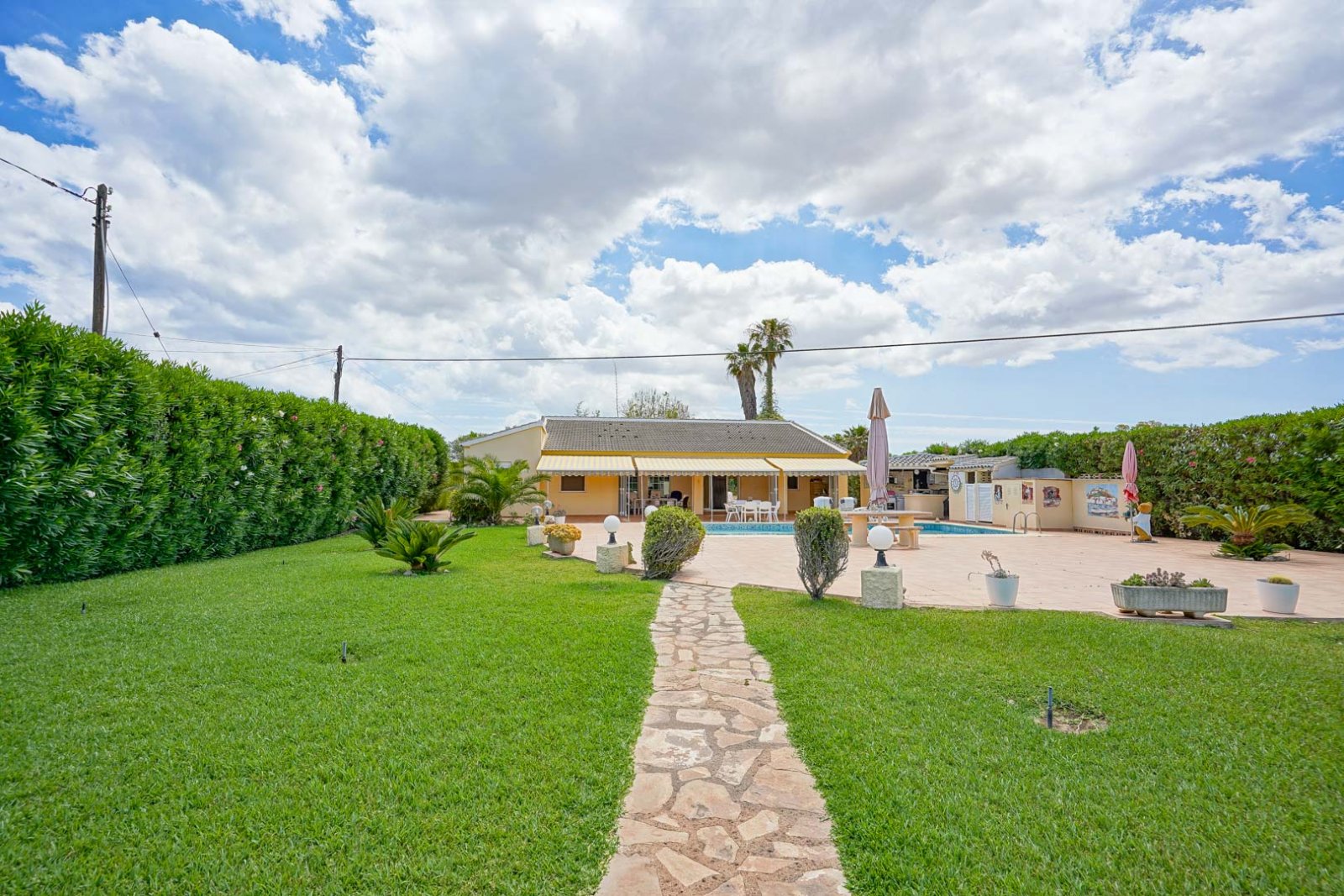 Els Poblets: 4397ELS Villa auf großem Grundstück mit geräumigem Gästehaus in Els Poblets zu verkaufen  Els Poblets: 4397ELS Villa auf großem Grundstück mit geräumigem Gästehaus in Els Poblets zu verkaufen