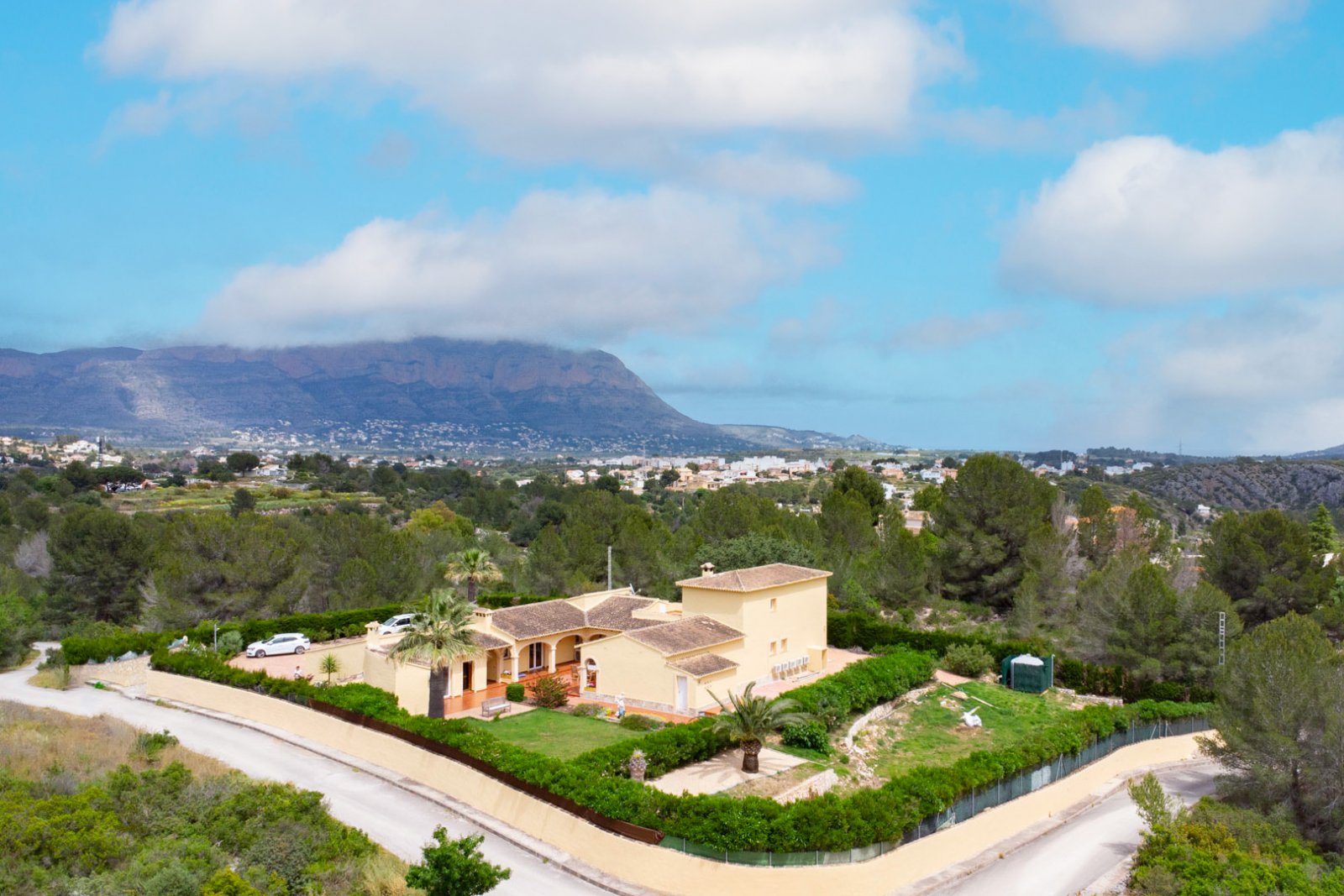 Gata de Gorgos: 4523GAT Geräumige Villa auf großem Grundstück zum Verkauf in Gata de Gorgos  Gata de Gorgos: 4523GAT Geräumige Villa auf großem Grundstück zum Verkauf in Gata de Gorgos