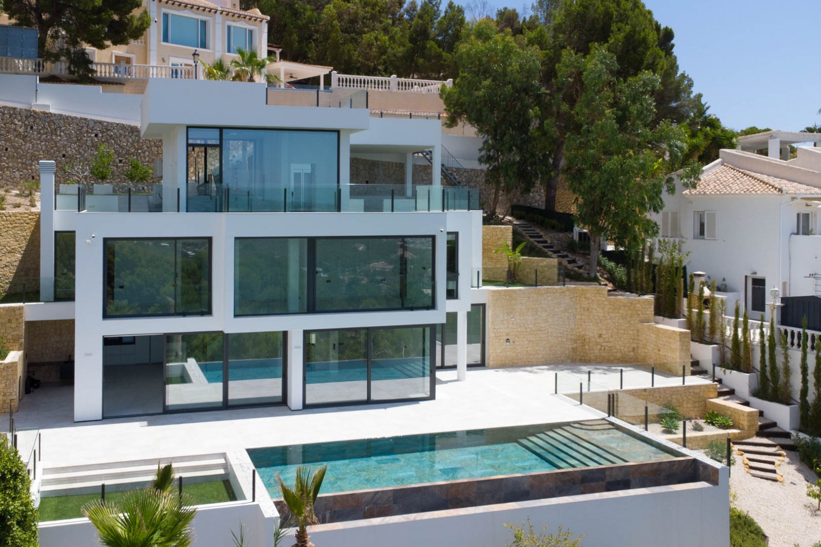 Altea: 8283ALT Moderne Villa mit Panoramablick auf das Meer in Altea Hills zu verkaufen.  Altea: 8283ALT Moderne Villa mit Panoramablick auf das Meer in Altea Hills zu verkaufen.