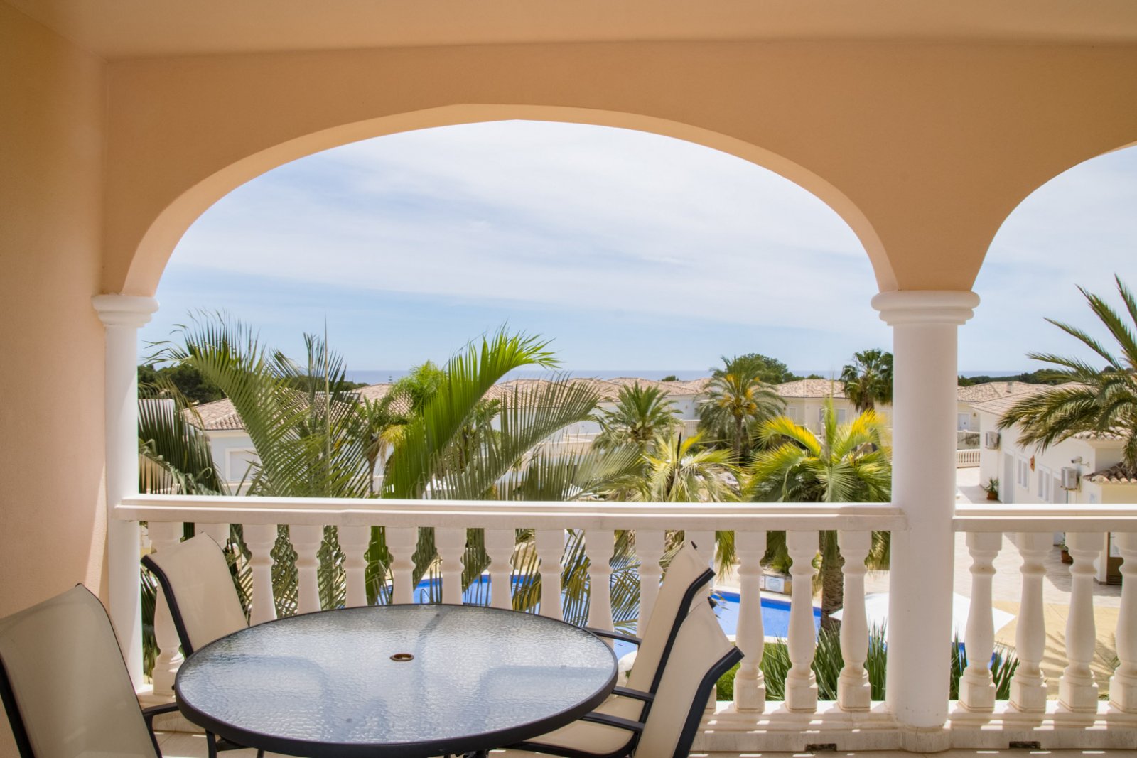 4556BEN Apartment mit Meerblick zum Verkauf in einem Luxusresort in La Fustera, Benissa