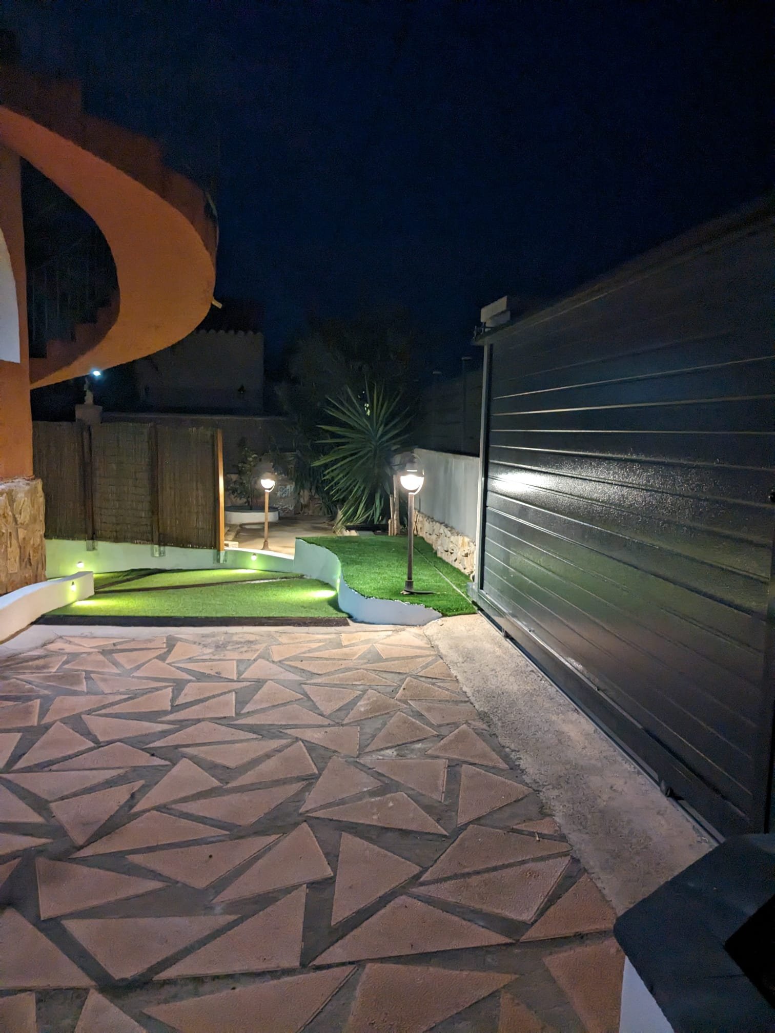 4223CAL Renovierte Villa mit Meerblick und gutem Mietpotenzial zum Verkauf nahe dem Zentrum von Calpe