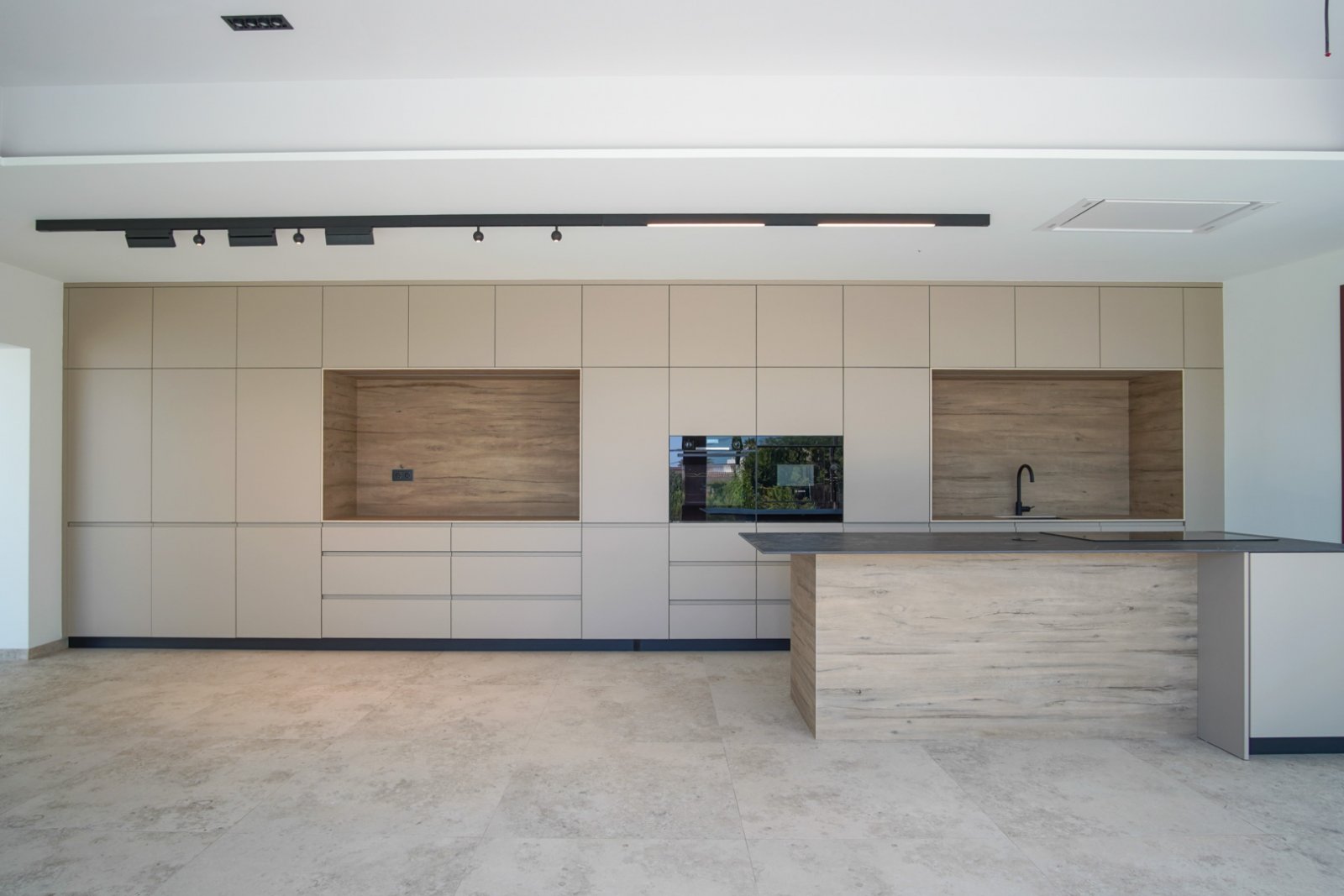 8280BEN Moderne Villa mit teilweisem Meerblick zum Verkauf in Benissa.