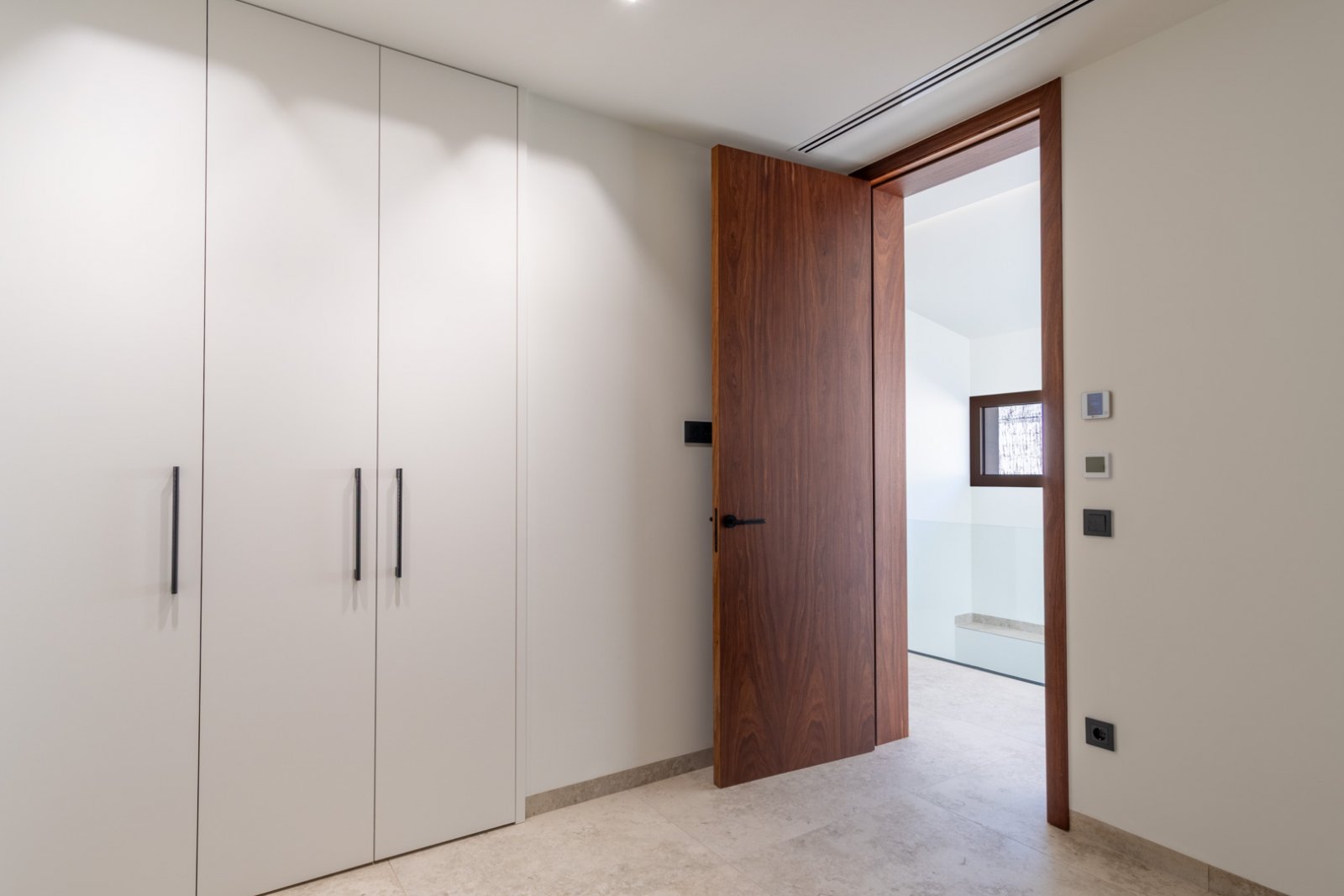 8280BEN Moderne Villa mit teilweisem Meerblick zum Verkauf in Benissa.