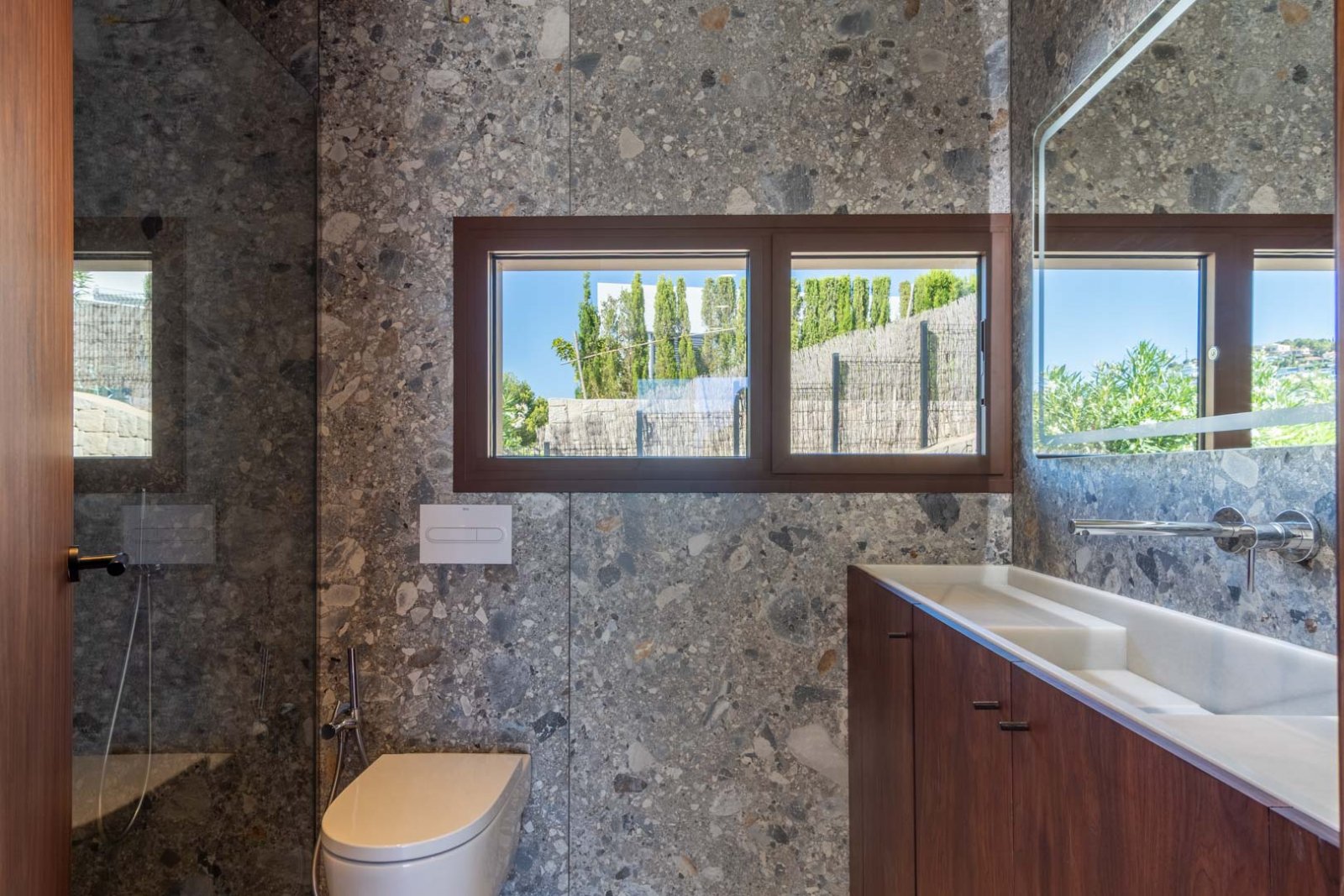 8280BEN Moderne Villa mit teilweisem Meerblick zum Verkauf in Benissa.