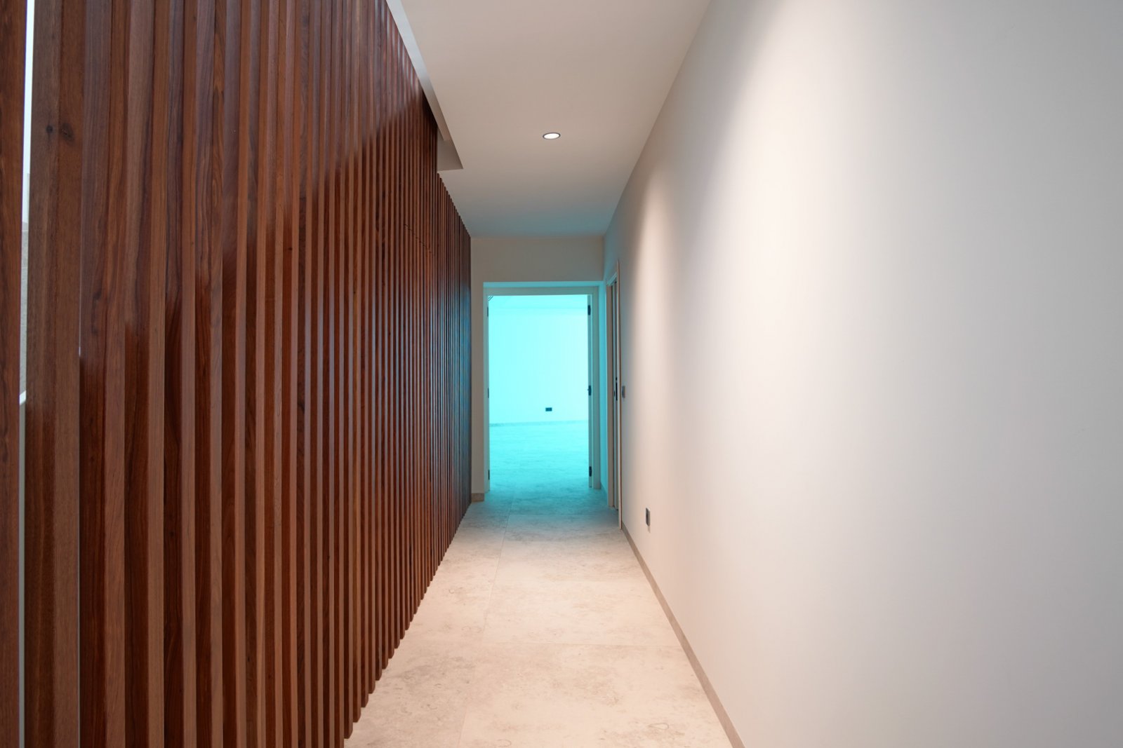 8280BEN Moderne Villa mit teilweisem Meerblick zum Verkauf in Benissa.