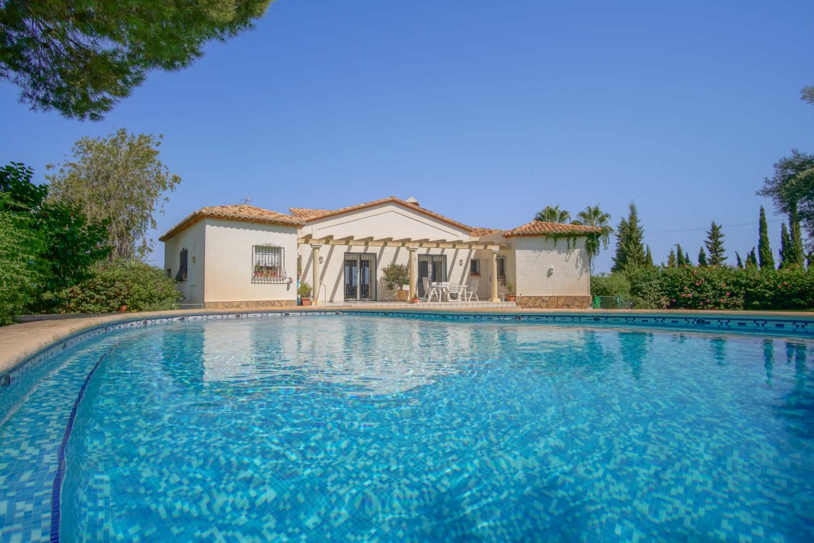 C4XY8286DEN Villa mit Panoramablick auf das Meer zum Verkauf in Denia.