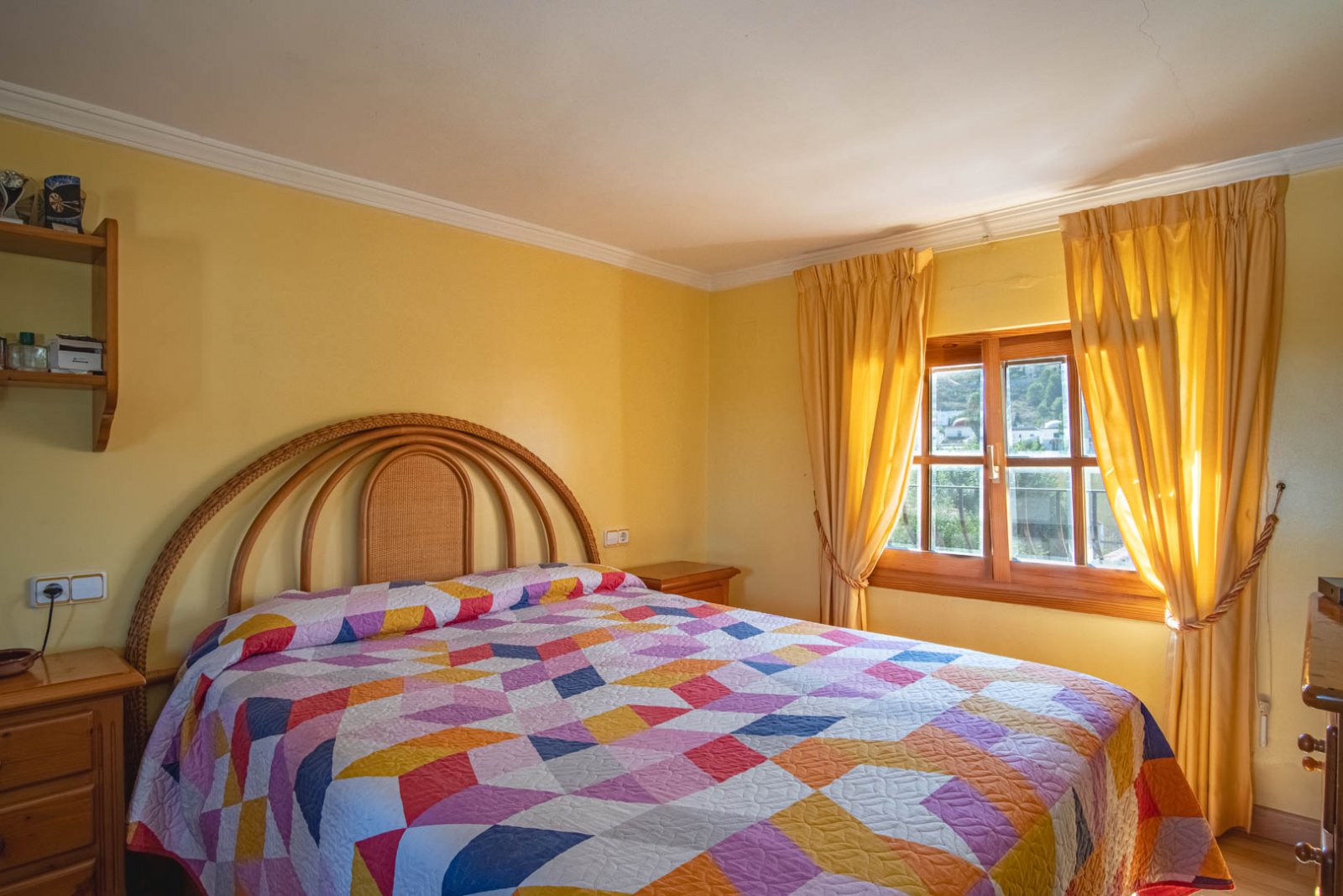 8291DEN Doppelhaushälfte zum Verkauf in La Pedrera, Dénia, nur einen Steinwurf vom Zentrum entfernt.