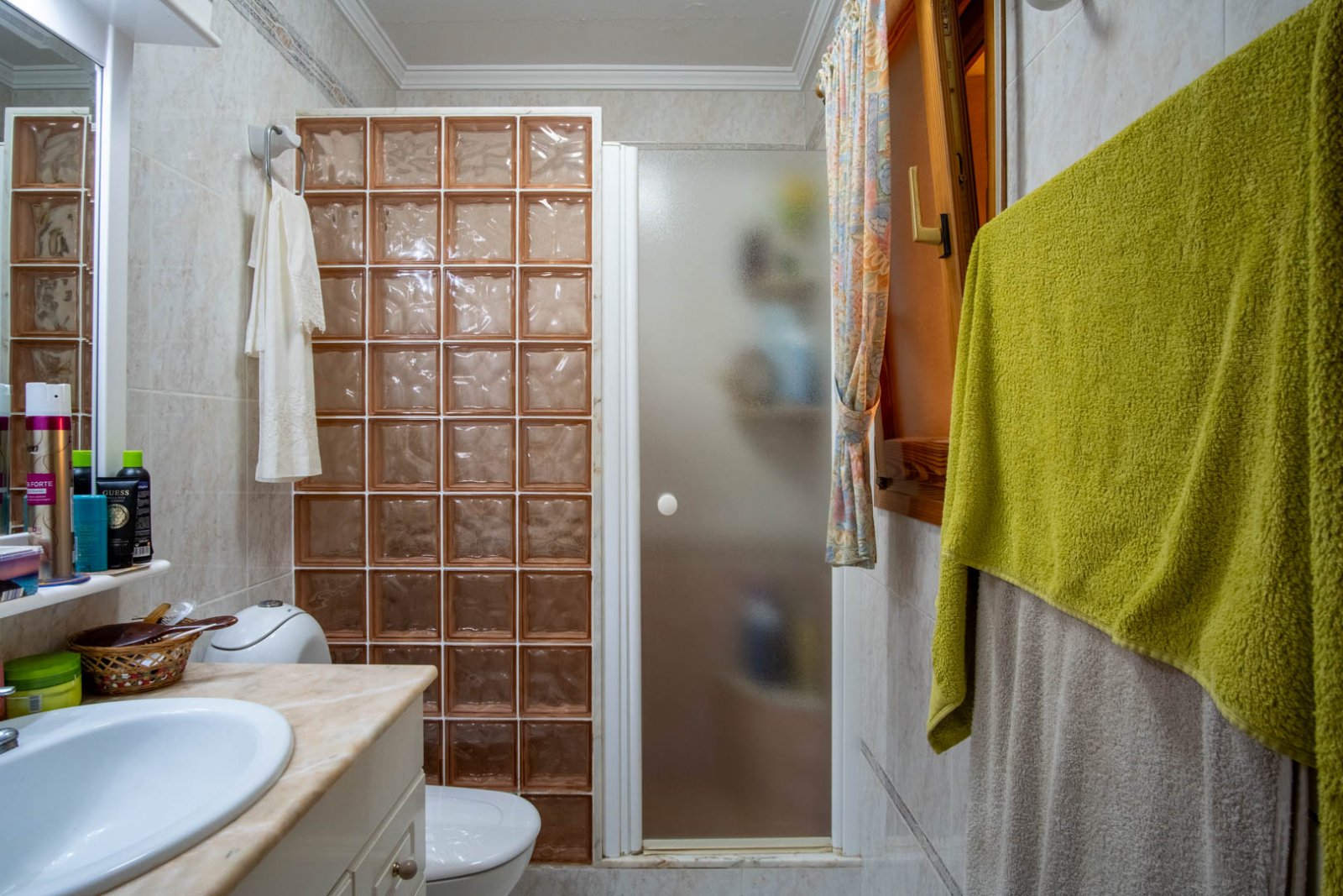 8291DEN Doppelhaushälfte zum Verkauf in La Pedrera, Dénia, nur einen Steinwurf vom Zentrum entfernt.