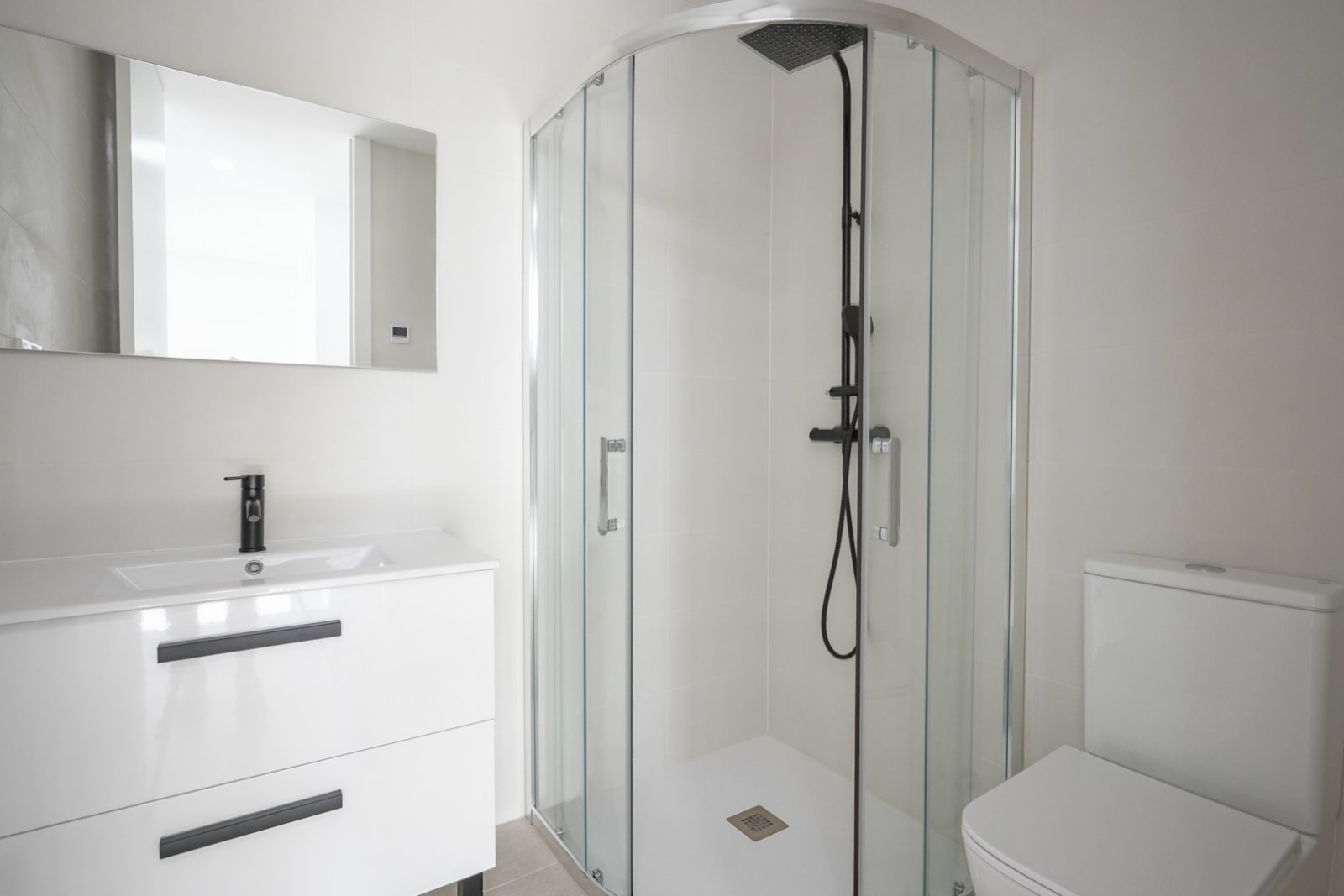 4568CAL Moderne Neubau-Doppelhaushälfte zum Verkauf in Calpe