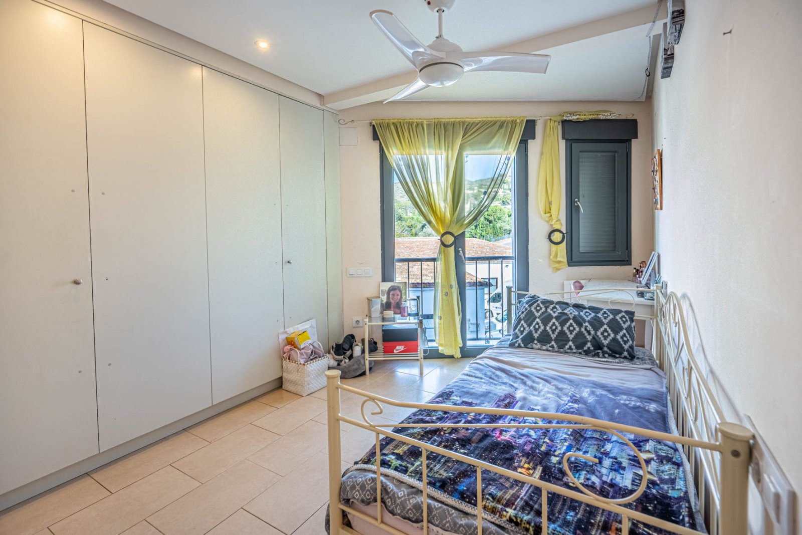 4139JAV Großes Reihenhaus im Zentrum von Jávea zu verkaufen