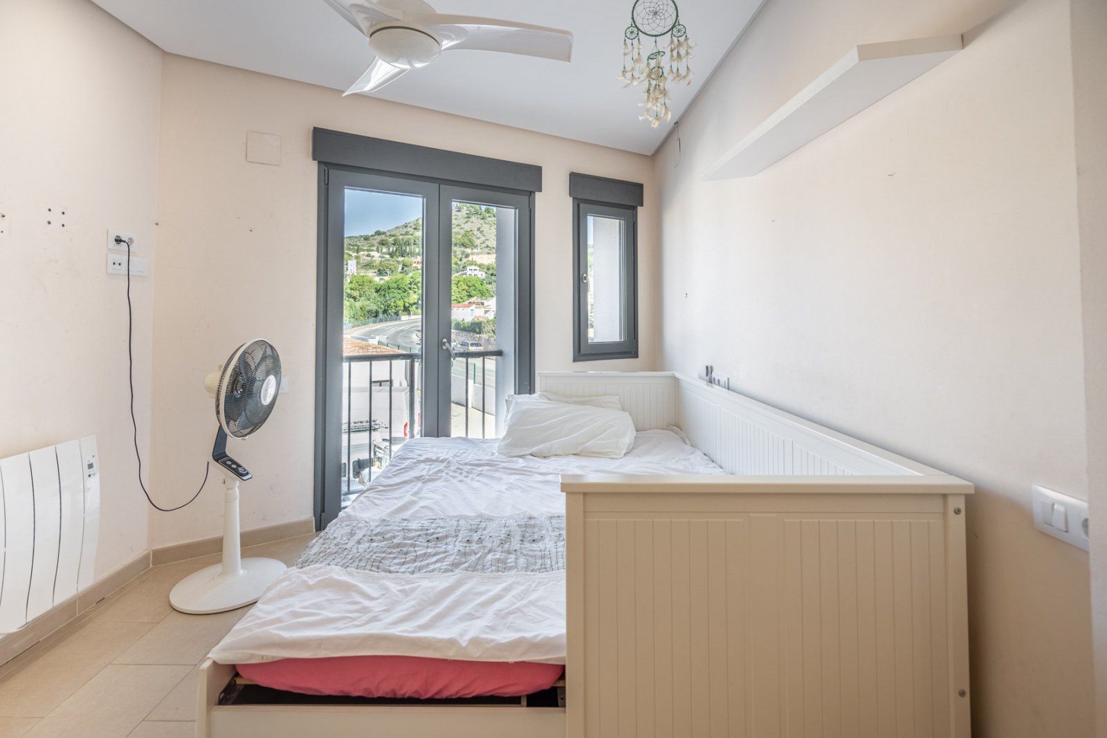 4139JAV Großes Reihenhaus im Zentrum von Jávea zu verkaufen