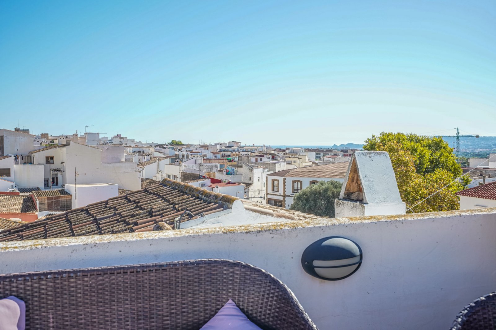 4139JAV Großes Reihenhaus im Zentrum von Jávea zu verkaufen