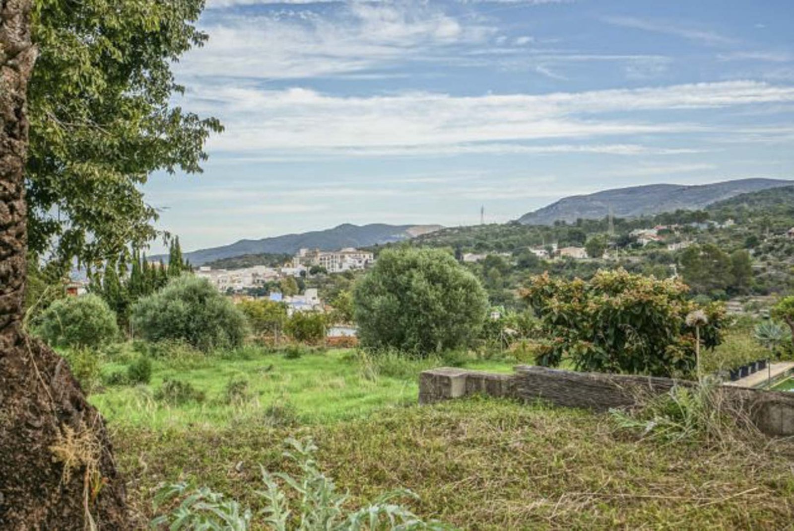 4154GAT Großes Grundstück mit halbfertiger Finca in Gata de Gorgos zu verkaufen