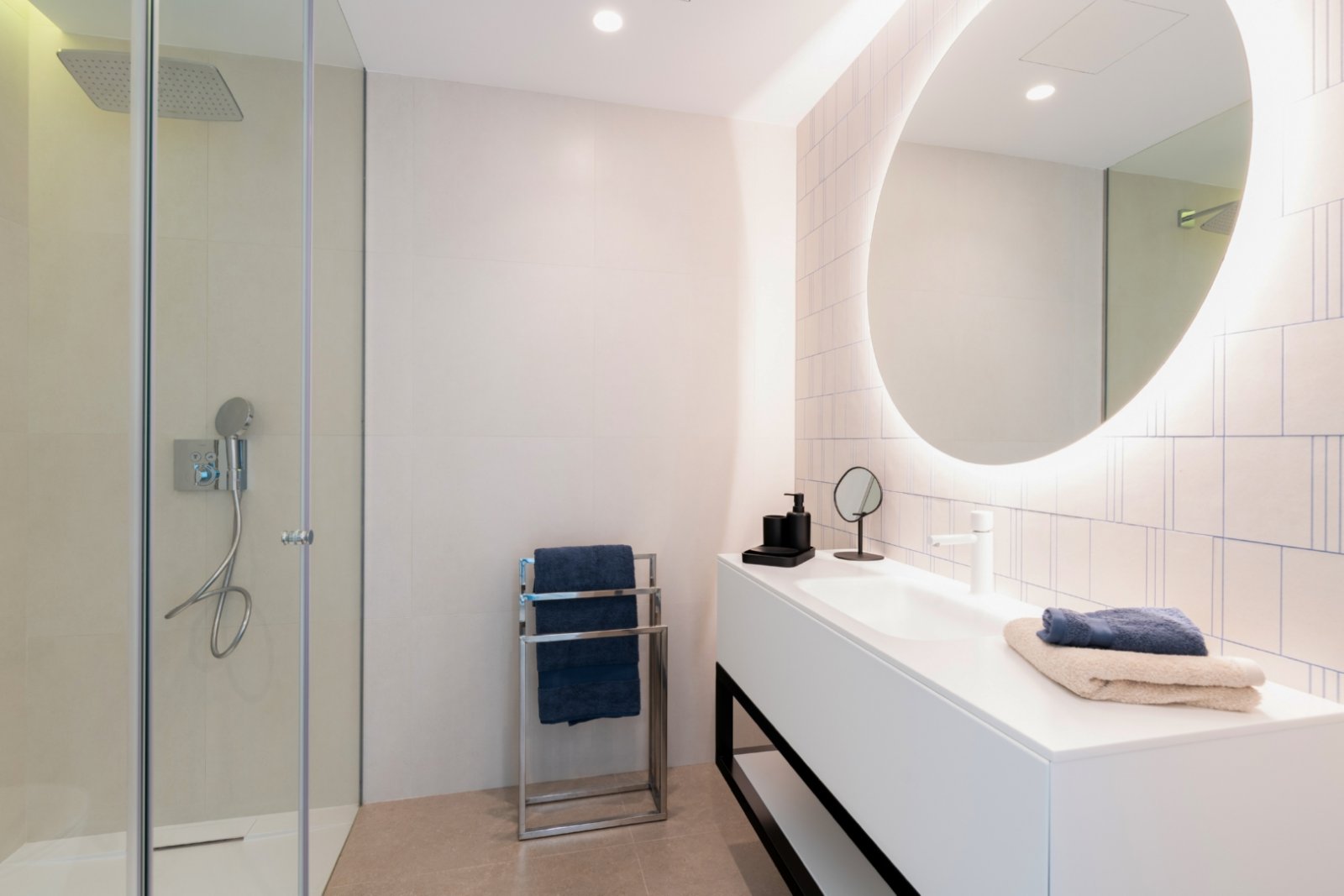 4348BELL Moderne Villa mit fantastischem Meerblick und Gästeunterkunft zum Verkauf in Cumbre del Sol