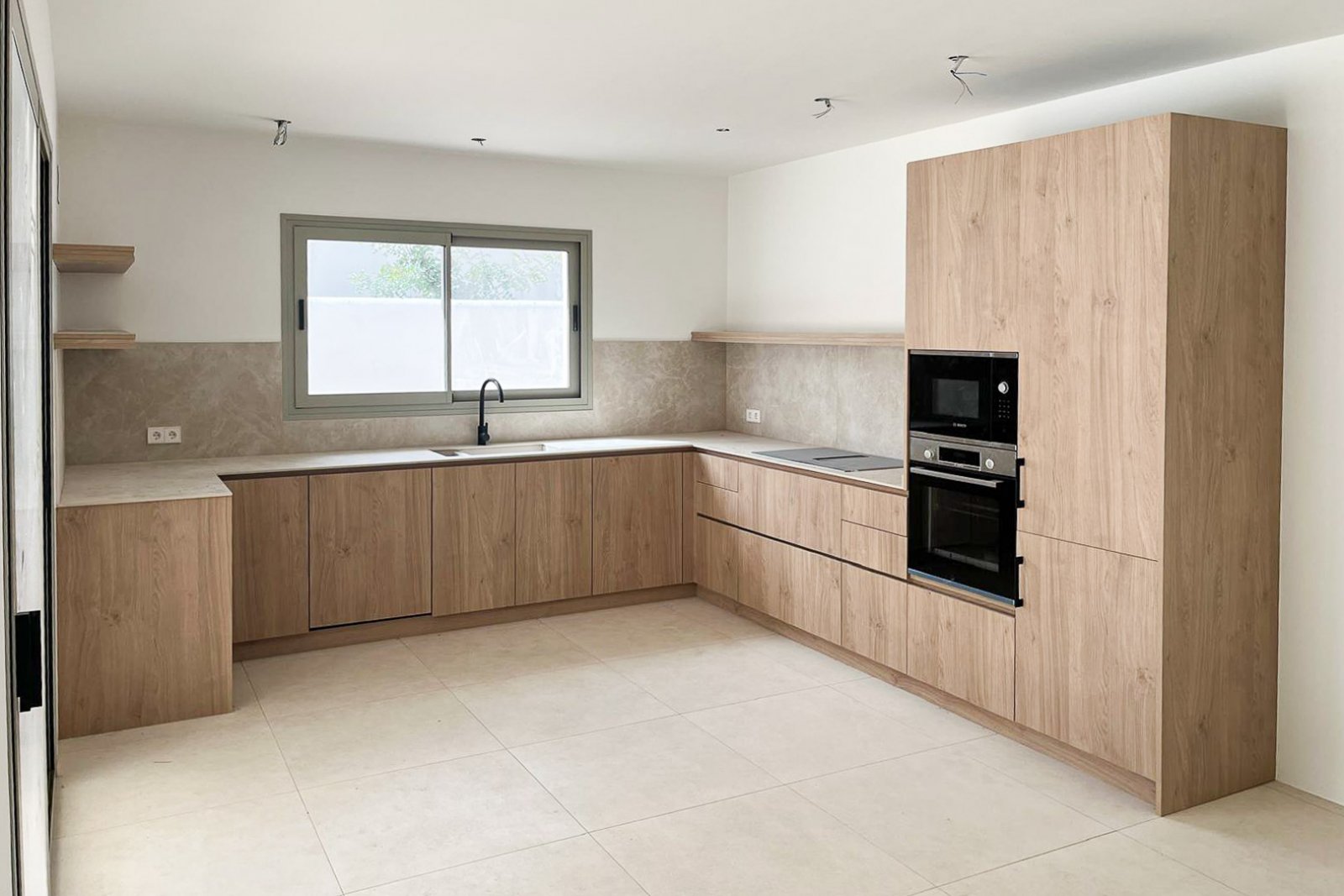 C4XY8129MOR Villa im ibizenkischen Stil zum Verkauf in Moraira.