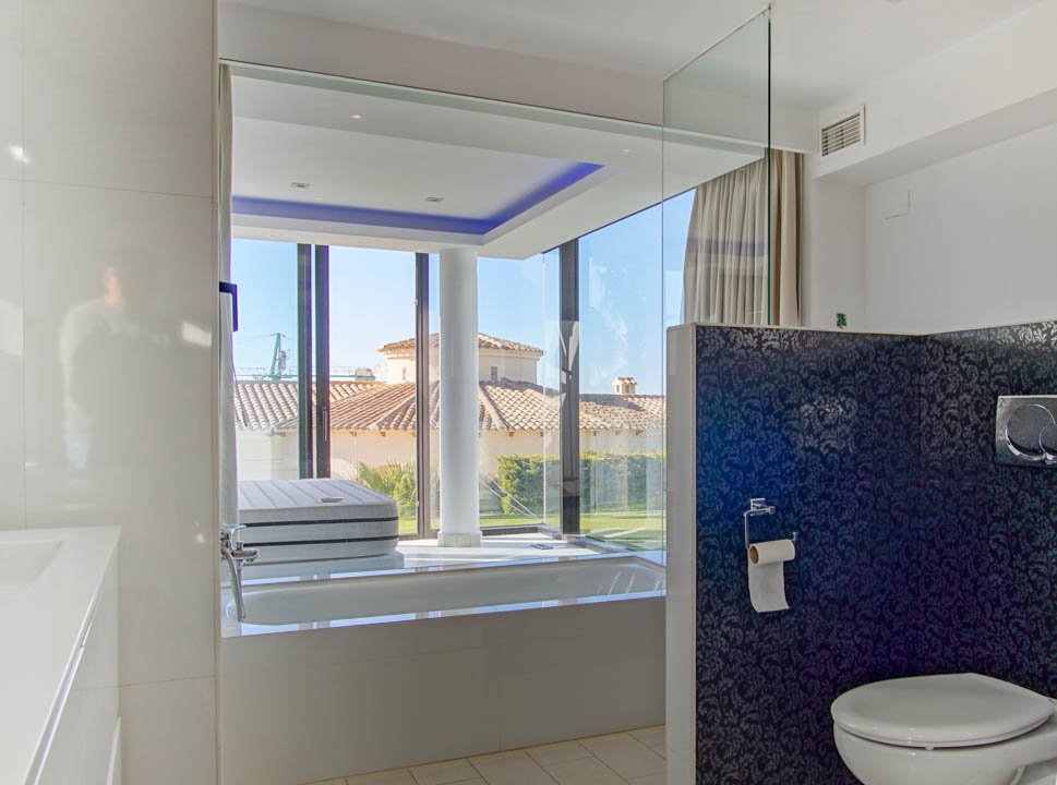 7056ALT Moderne Villa mit Berg- und Meerblick in Altea Hills zu verkaufen