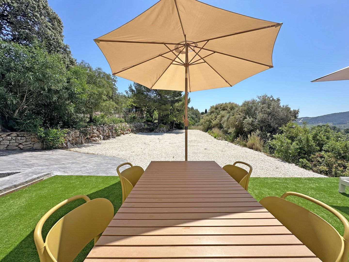 C4XY4536JAL Renovierte Villa zum Verkauf mit Panoramablick auf das Tal im Valle del Paraíso