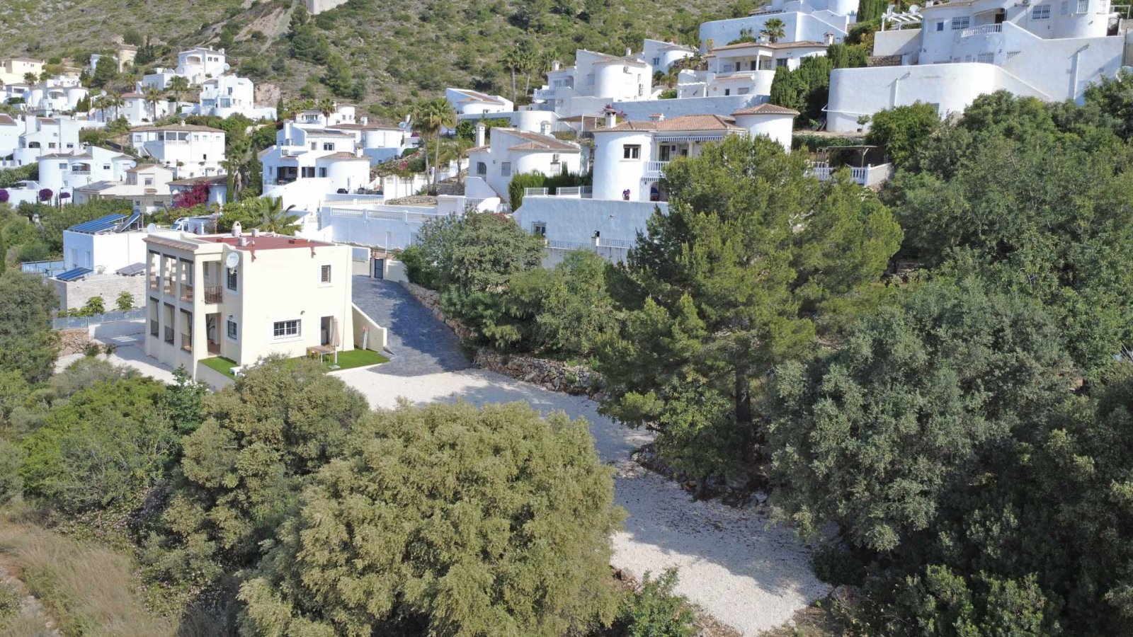 C4XY4536JAL Renovierte Villa zum Verkauf mit Panoramablick auf das Tal im Valle del Paraíso