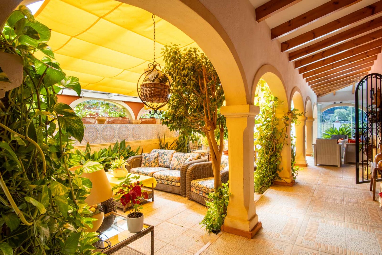 8291DEN Doppelhaushälfte zum Verkauf in La Pedrera, Dénia, nur einen Steinwurf vom Zentrum entfernt.