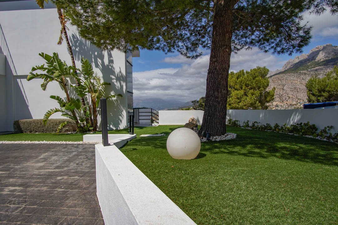 7056ALT Moderne Villa mit Berg- und Meerblick in Altea Hills zu verkaufen