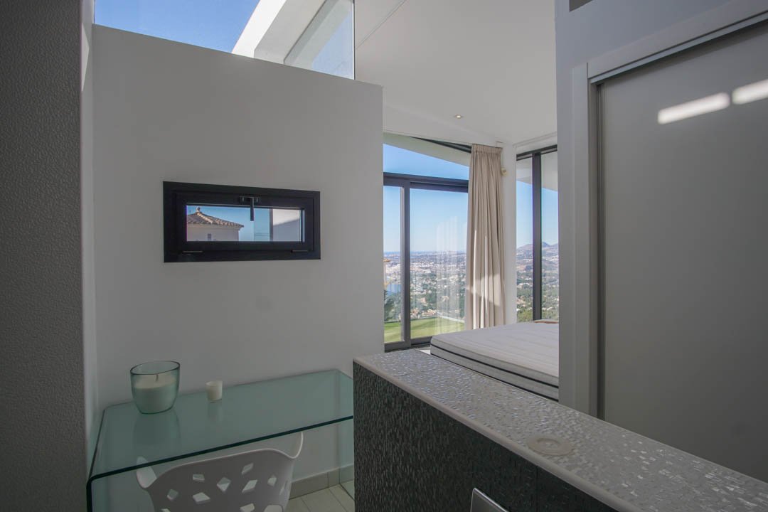 7056ALT Moderne Villa mit Berg- und Meerblick in Altea Hills zu verkaufen