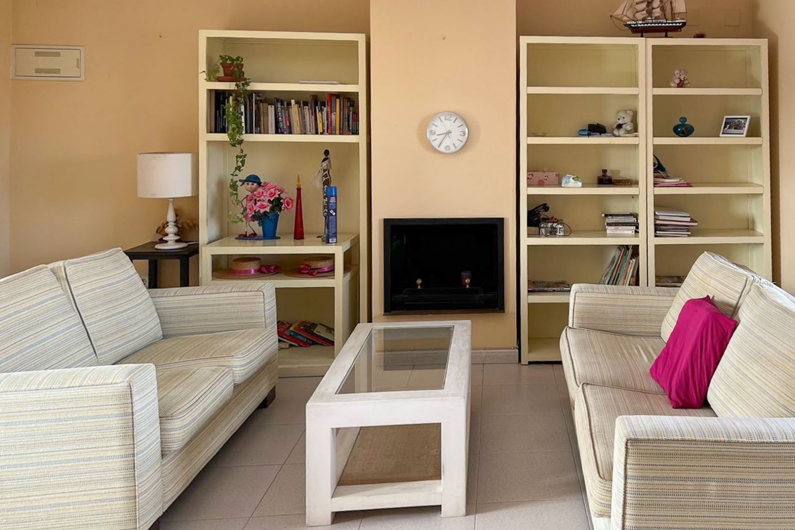 8269DEN Duplex-Penthouse mit Terrasse und teilweisem Meerblick zu verkaufen in Las Marina, Denia.