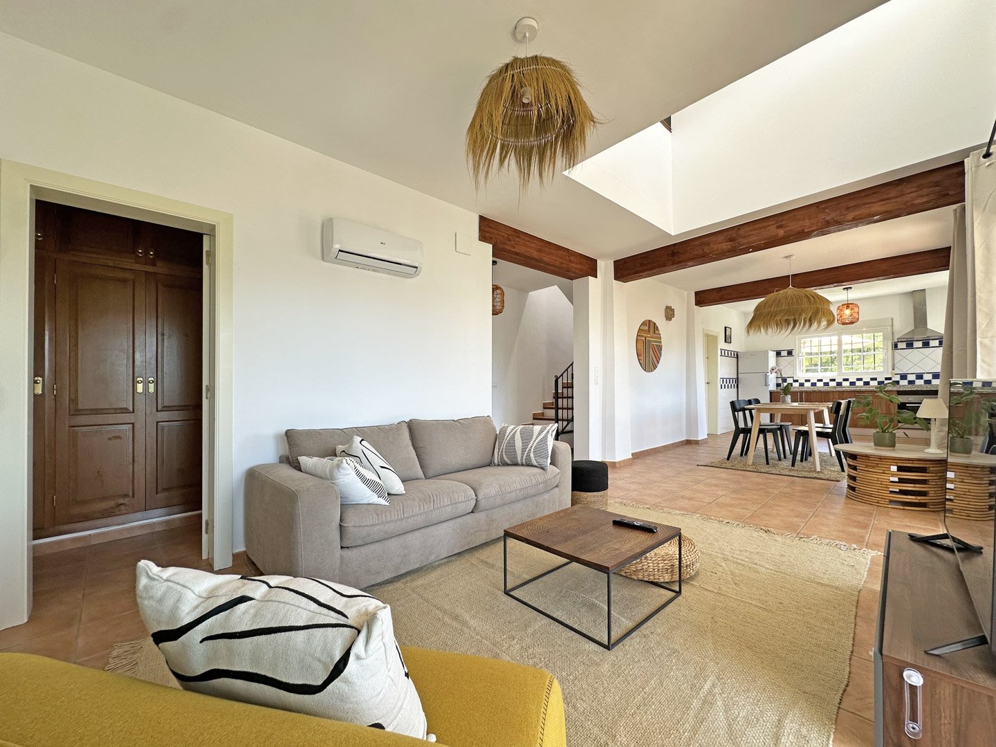 C4XY4536JAL Renovierte Villa zum Verkauf mit Panoramablick auf das Tal im Valle del Paraíso