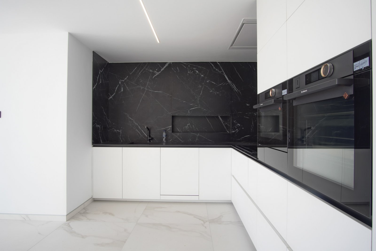 8283ALT Moderne Villa mit Panoramablick auf das Meer in Altea Hills zu verkaufen.