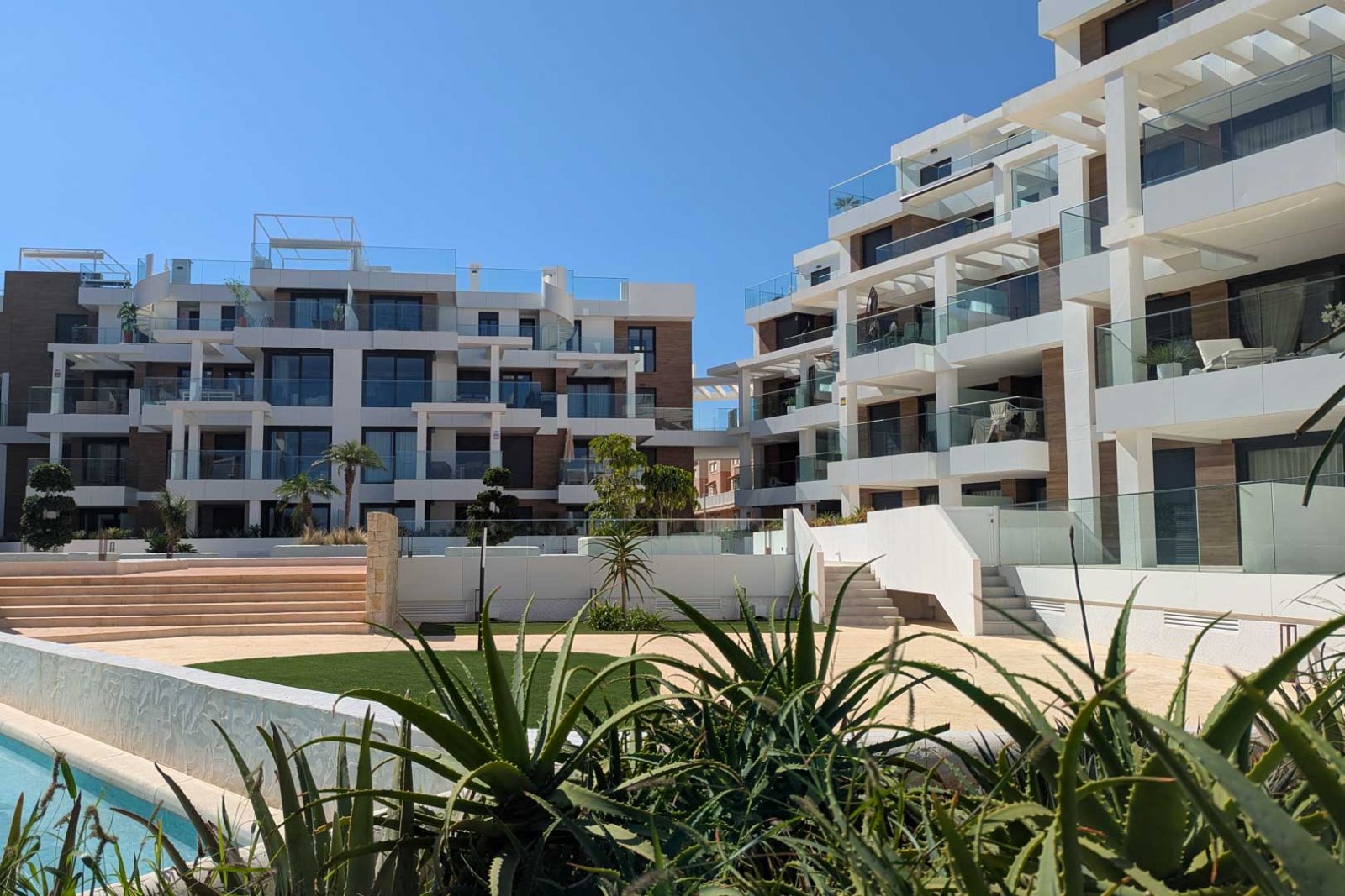 8297DEN Penthouse mit großer Terrasse, in erster Linie mit Meer- und Bergblick, zu verkaufen in Denia.