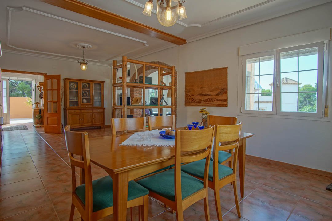 7016CAL Traditionelles Einfamilienhaus zum Verkauf in Calpe