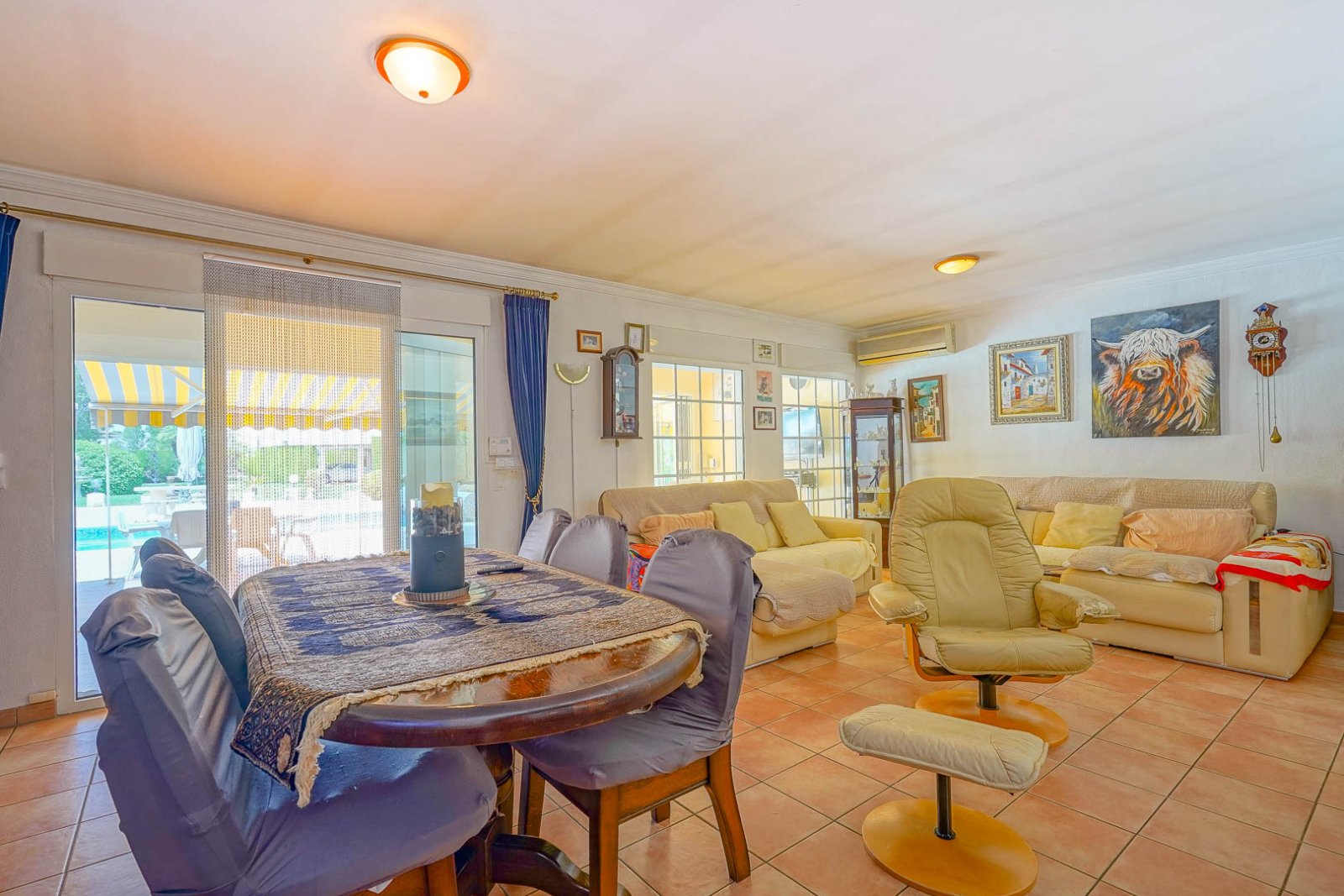 4397ELS Villa auf großem Grundstück mit geräumigem Gästehaus in Els Poblets zu verkaufen