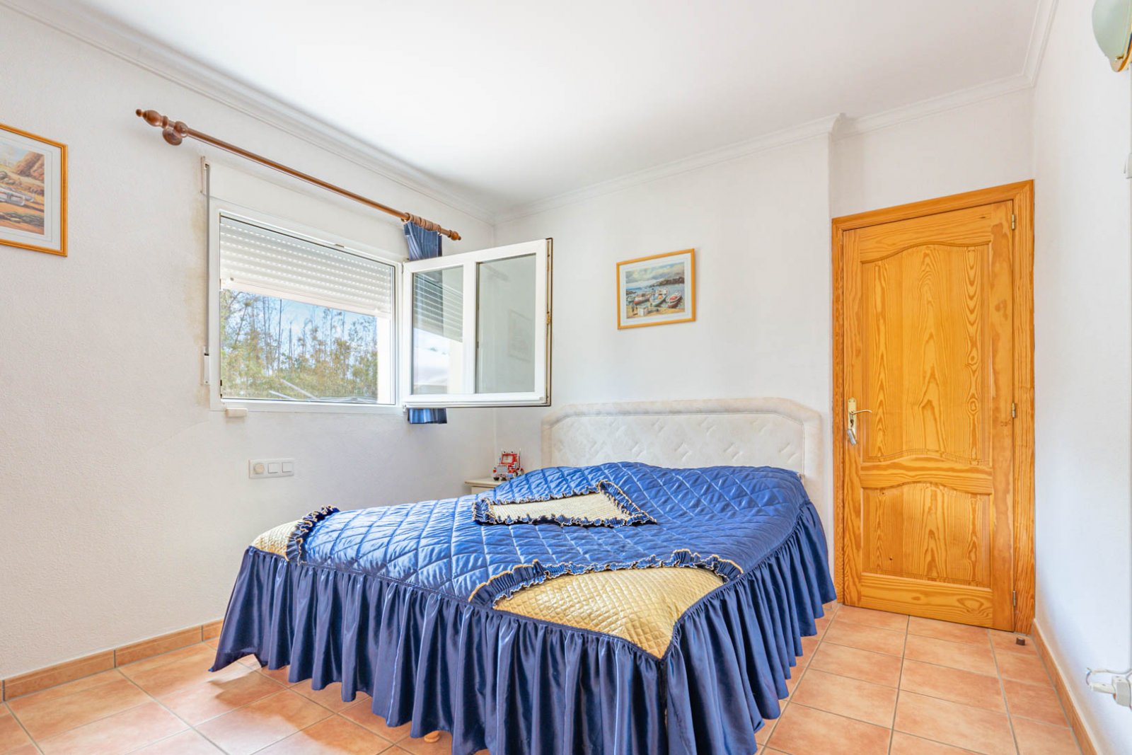 4397ELS Villa auf großem Grundstück mit geräumigem Gästehaus in Els Poblets zu verkaufen