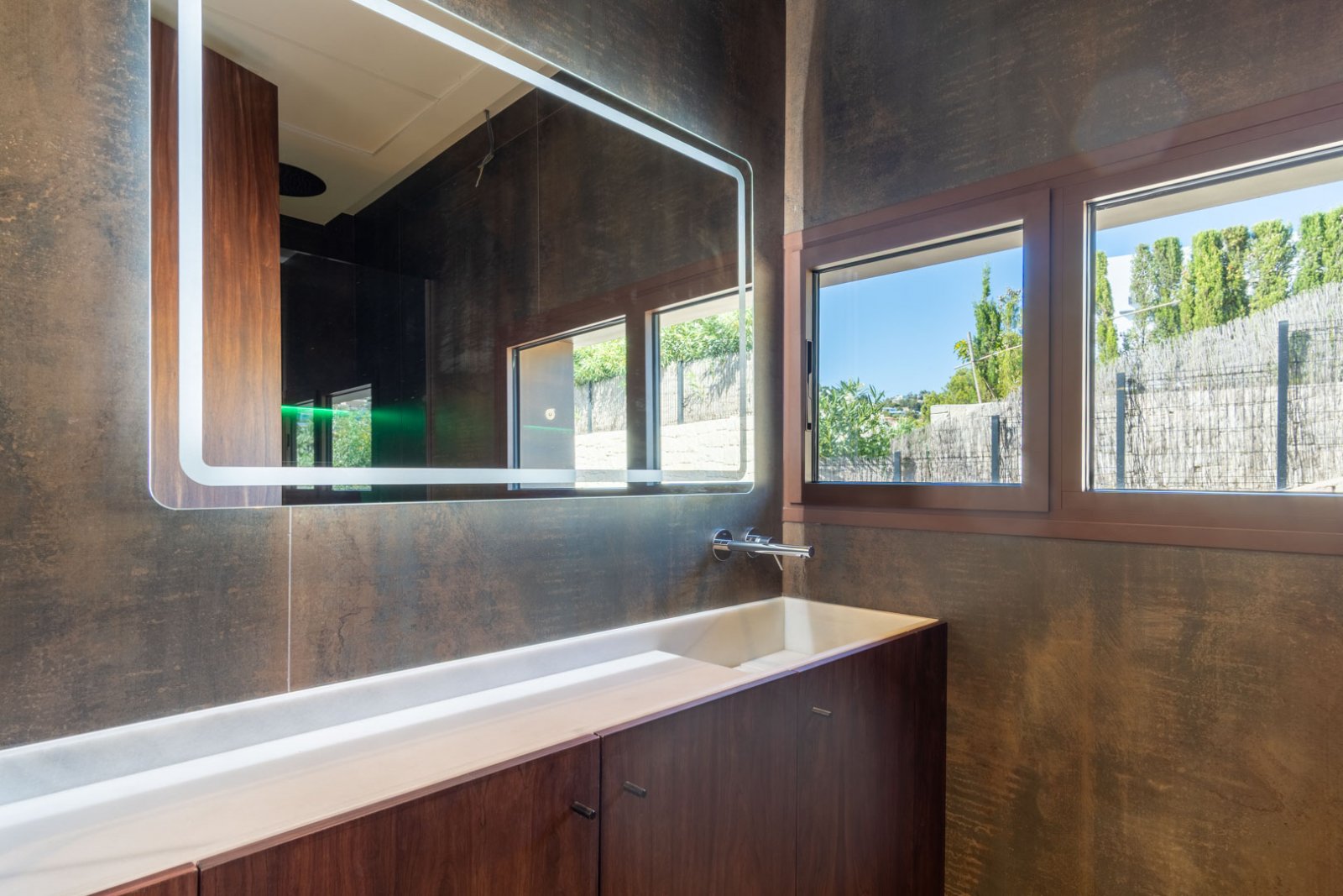 8280BEN Moderne Villa mit teilweisem Meerblick zum Verkauf in Benissa.