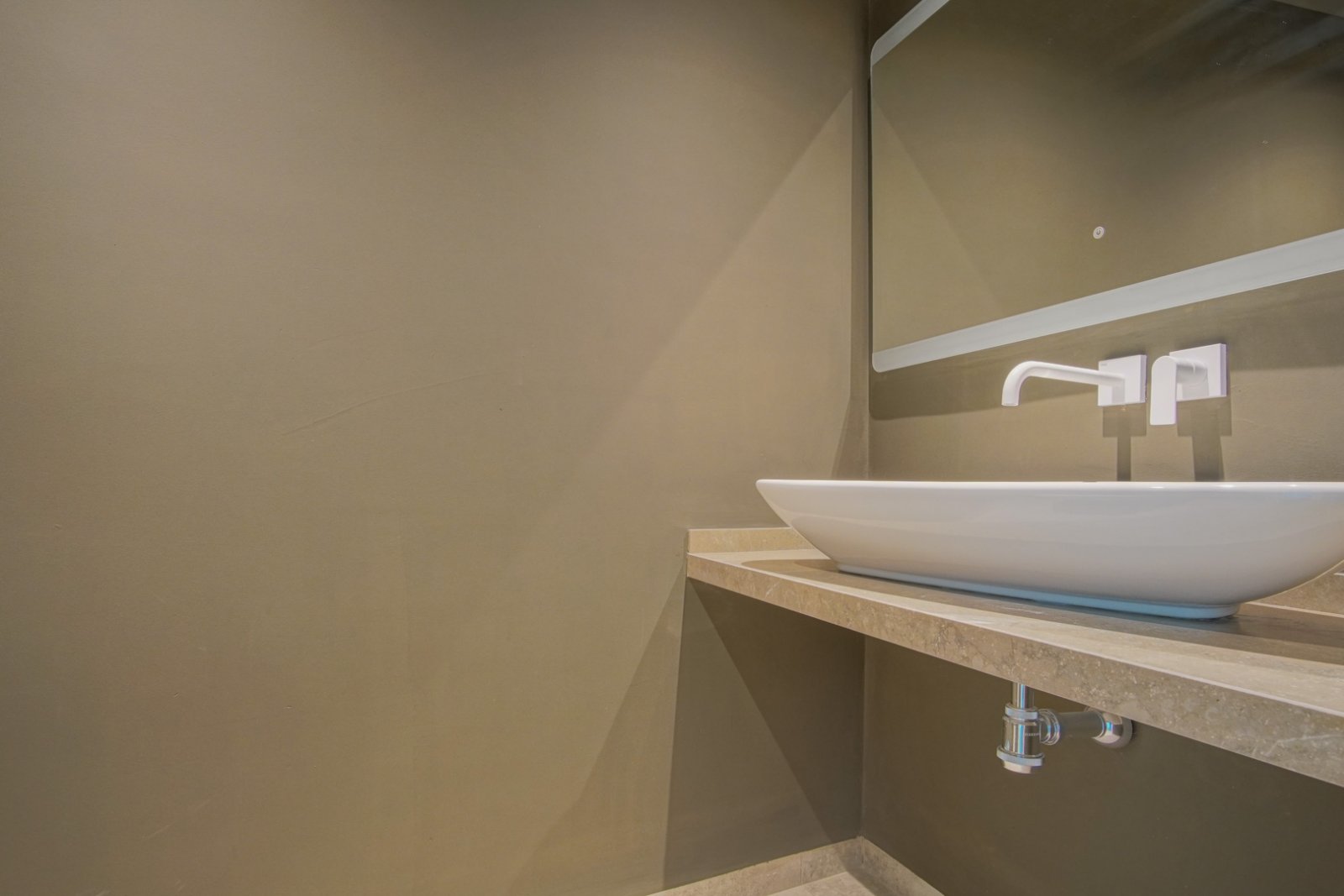 8280BEN Moderne Villa mit teilweisem Meerblick zum Verkauf in Benissa.