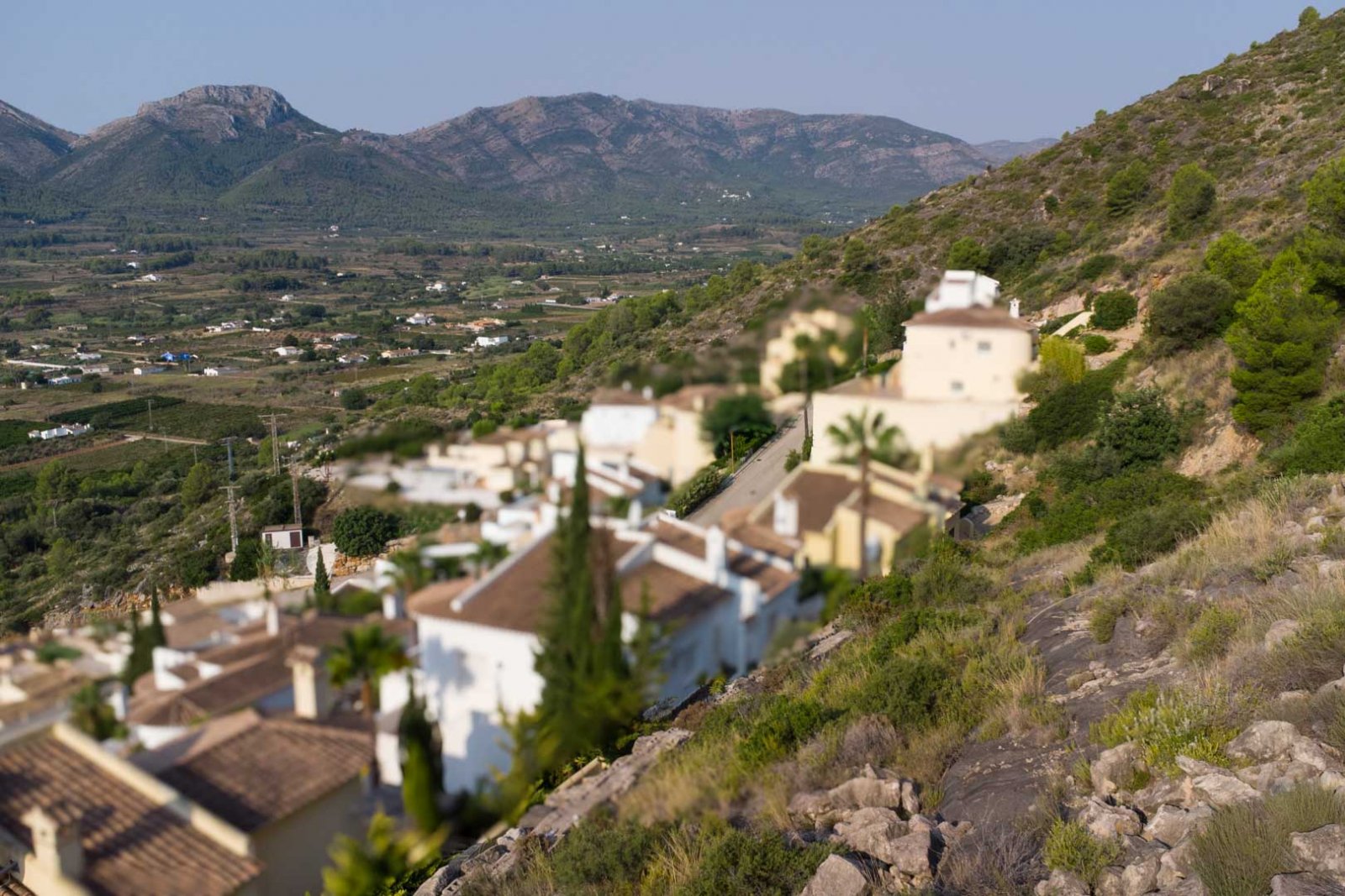 9000JAL Stadtgrundstück mit freiem Blick auf das Jalón-Tal.