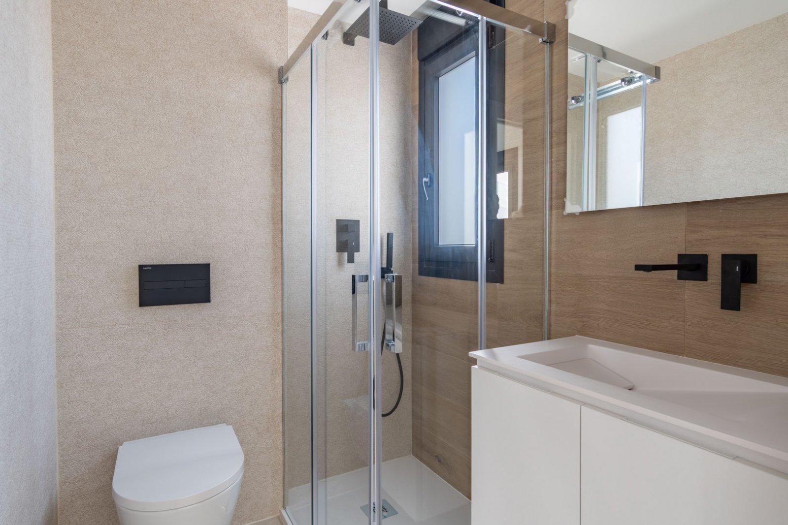 8297DEN Penthouse mit großer Terrasse, in erster Linie mit Meer- und Bergblick, zu verkaufen in Denia.