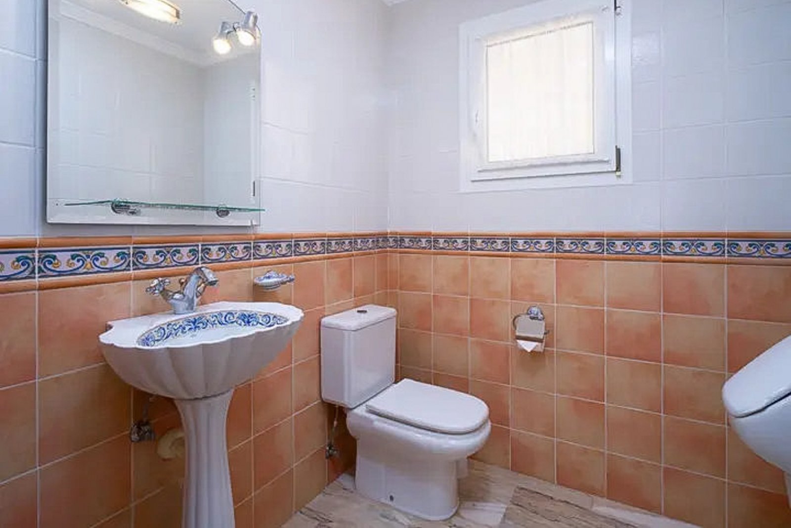 9001MOR Villa mit Pool und Meerblick in Moraira zu verkaufen.