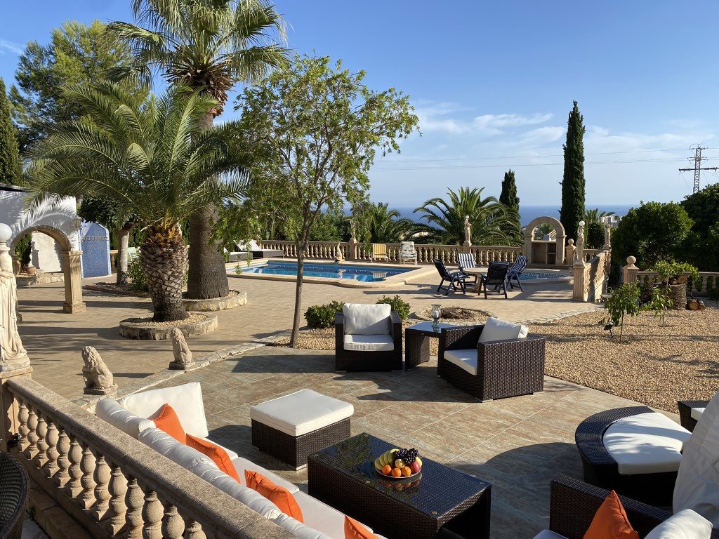 C3XY6446BEN Geräumige traditionelle spanische Villa mit Meerblick zum Verkauf in Benissa