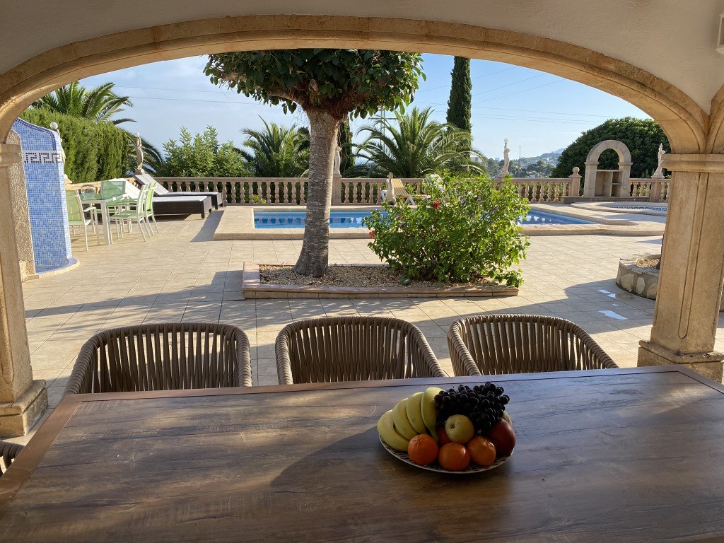 C3XY6446BEN Geräumige traditionelle spanische Villa mit Meerblick zum Verkauf in Benissa