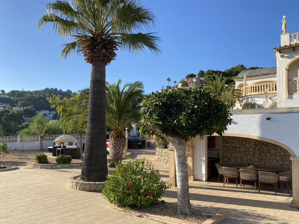 C3XY6446BEN Geräumige traditionelle spanische Villa mit Meerblick zum Verkauf in Benissa