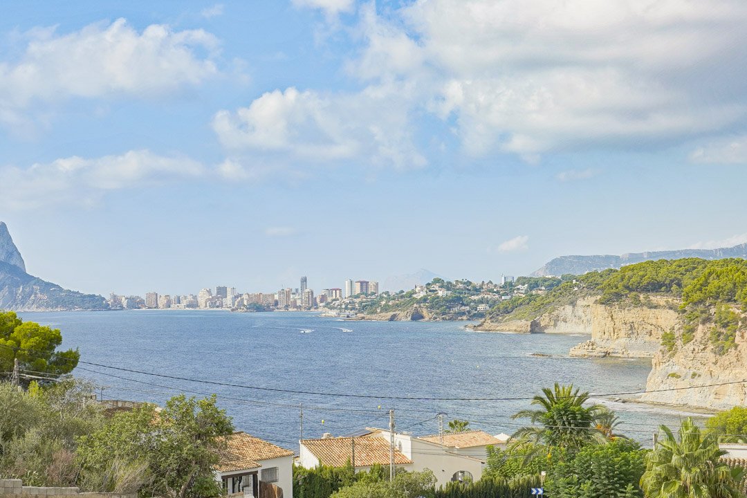4298BEN Moderne Villa mit atemberaubender Aussicht über die Küste von Benissa