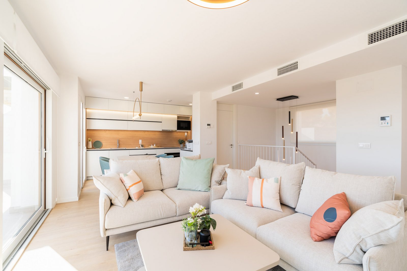 8237NUC Neubau-Doppelhaushälften mit Panoramablick auf das Meer zum Verkauf in La Nucía.