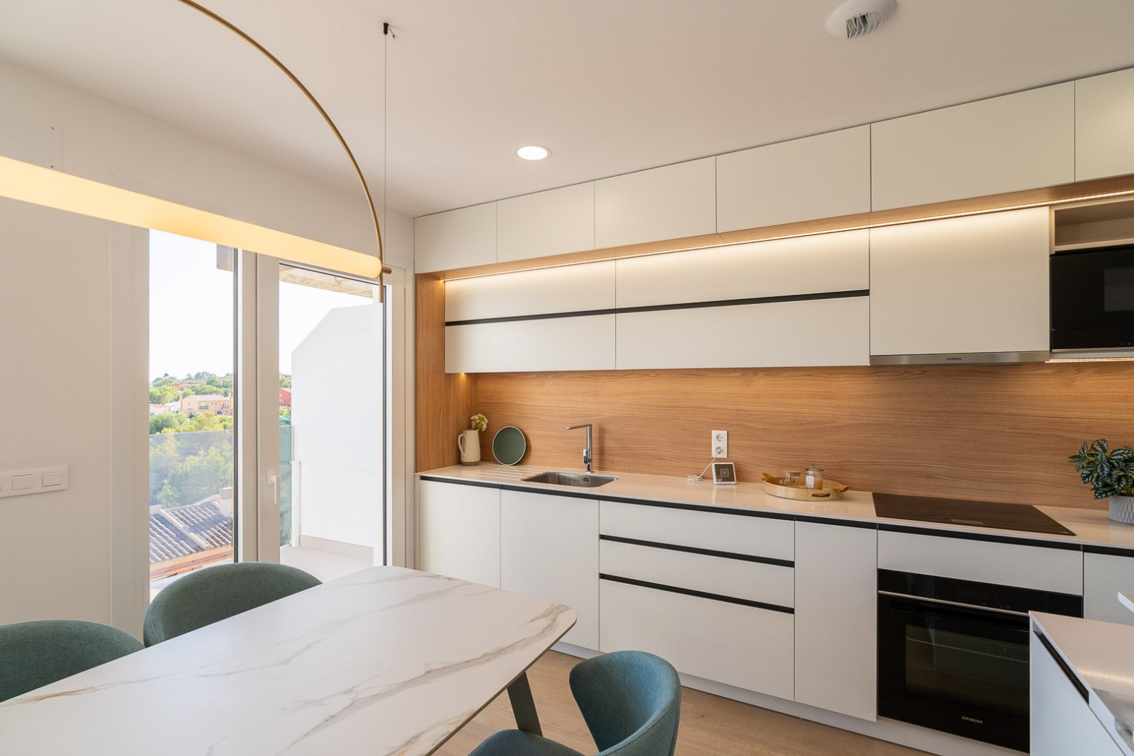 8237NUC Neubau-Doppelhaushälften mit Panoramablick auf das Meer zum Verkauf in La Nucía.