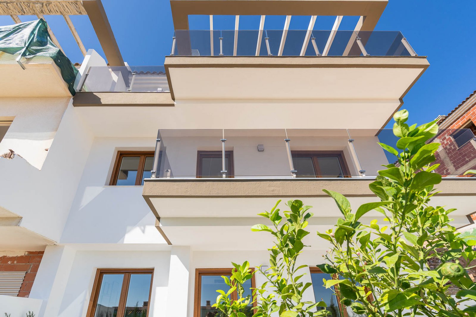 8237NUC Neubau-Doppelhaushälften mit Panoramablick auf das Meer zum Verkauf in La Nucía.