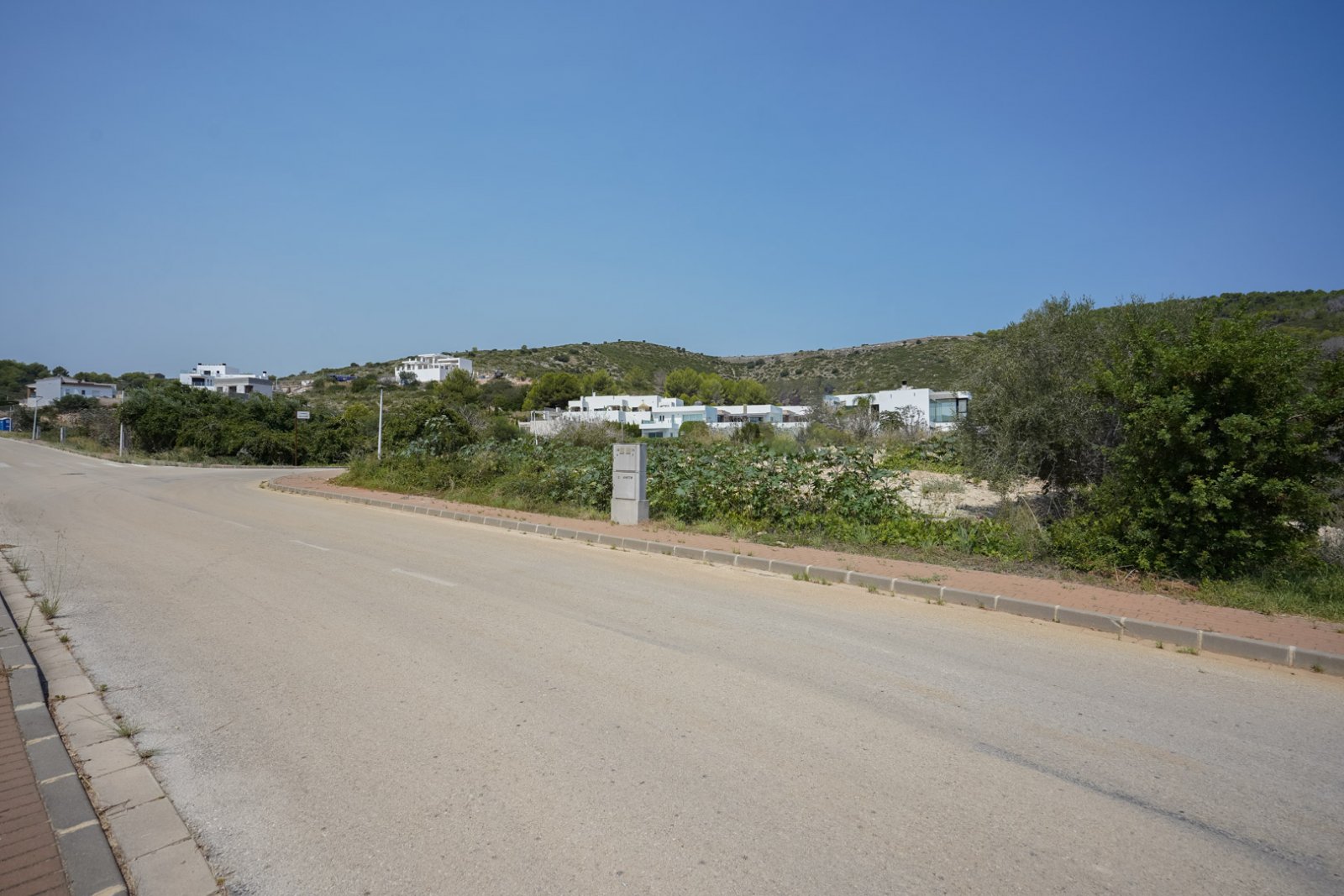 4557BELL Flaches Baugrundstück mit freiem Blick zum Verkauf in Racó de Nadal, Benitachell