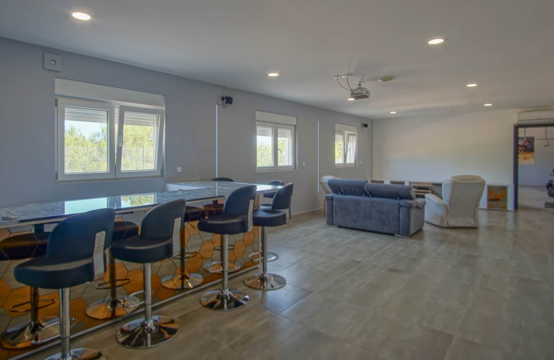 7058NUC Wunderschönes, großes, renoviertes mediterranes Landhaus in La Nucia zu verkaufen