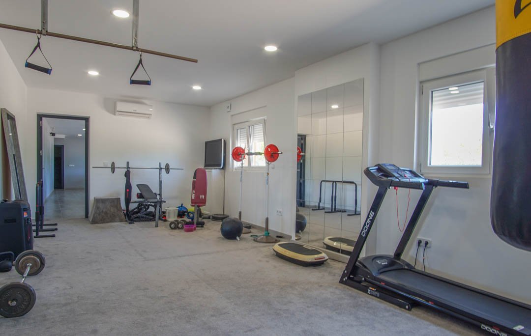 7058NUC Wunderschönes, großes, renoviertes mediterranes Landhaus in La Nucia zu verkaufen