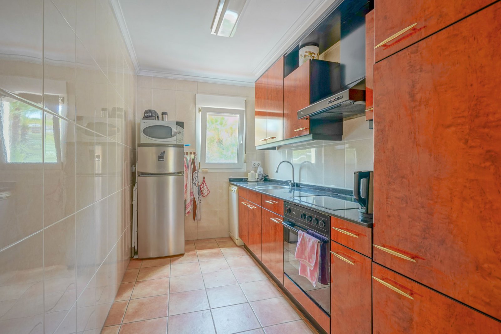 4397ELS Villa auf großem Grundstück mit geräumigem Gästehaus in Els Poblets zu verkaufen